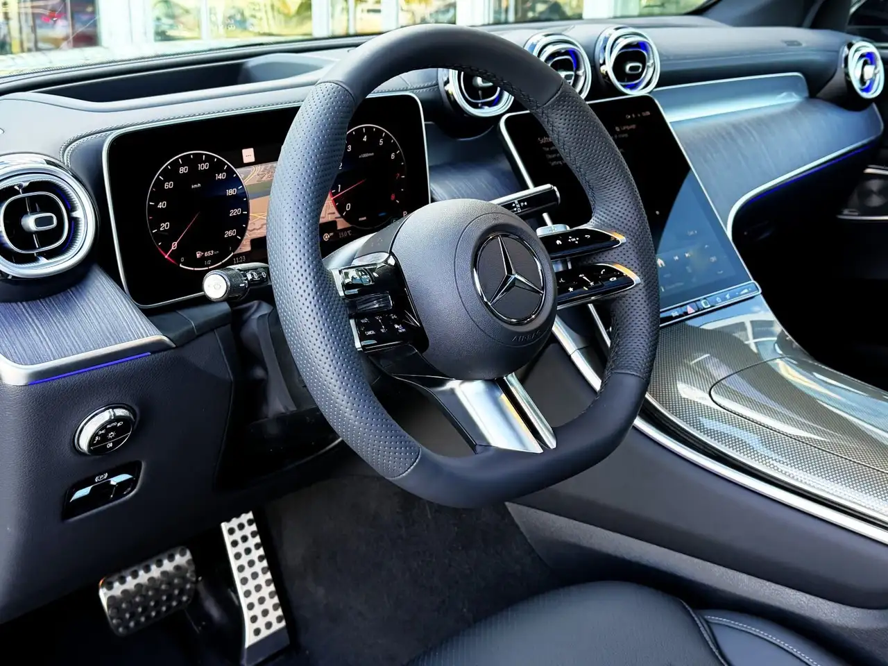 Mercedes-Benz GLC снимка Mercedes-Benz GLC