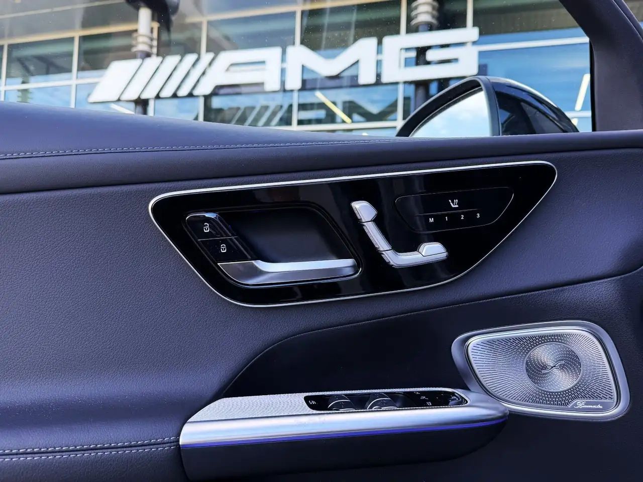 Mercedes-Benz GLC снимка Mercedes-Benz GLC