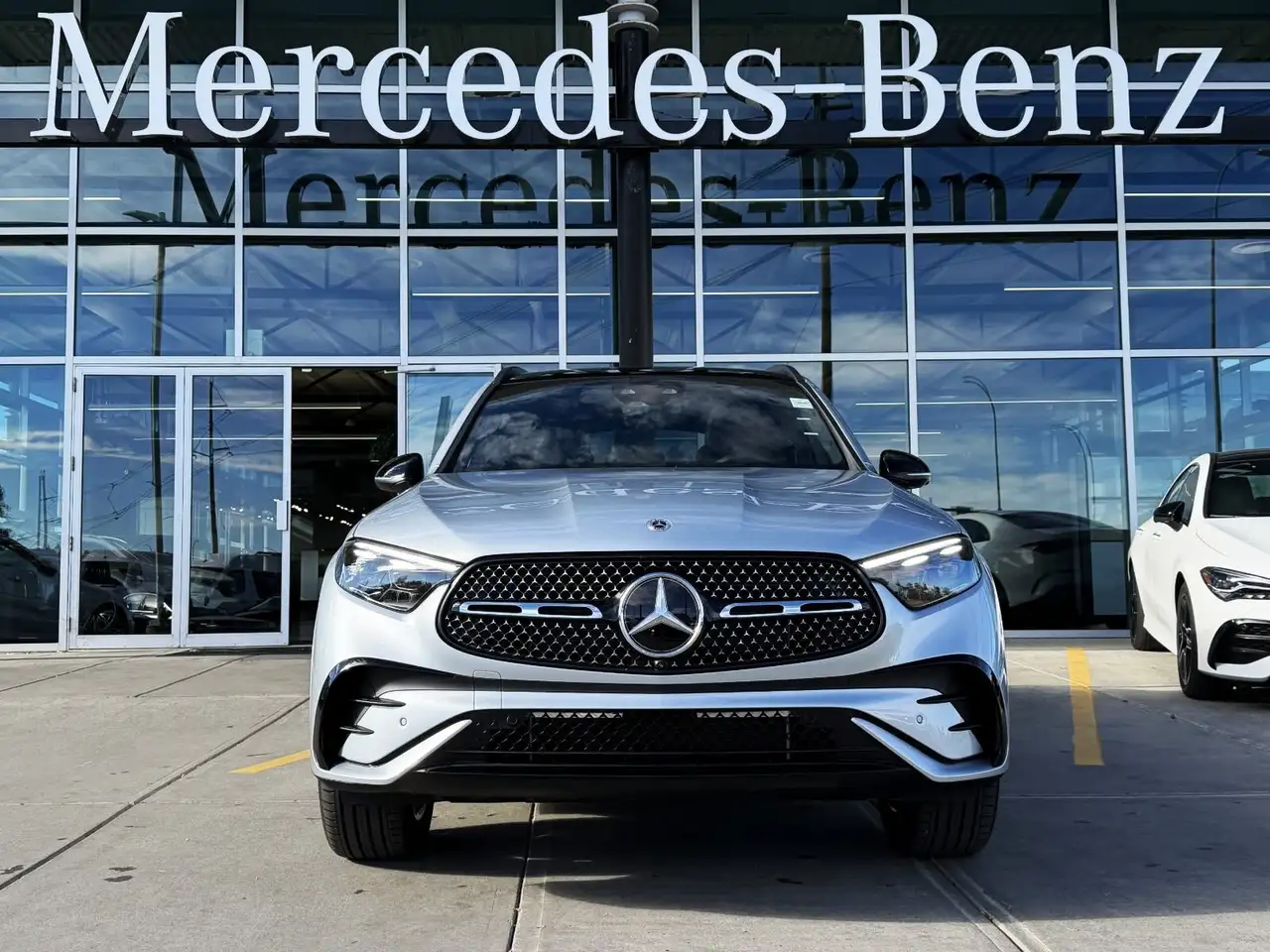 Mercedes-Benz GLC снимка Mercedes-Benz GLC