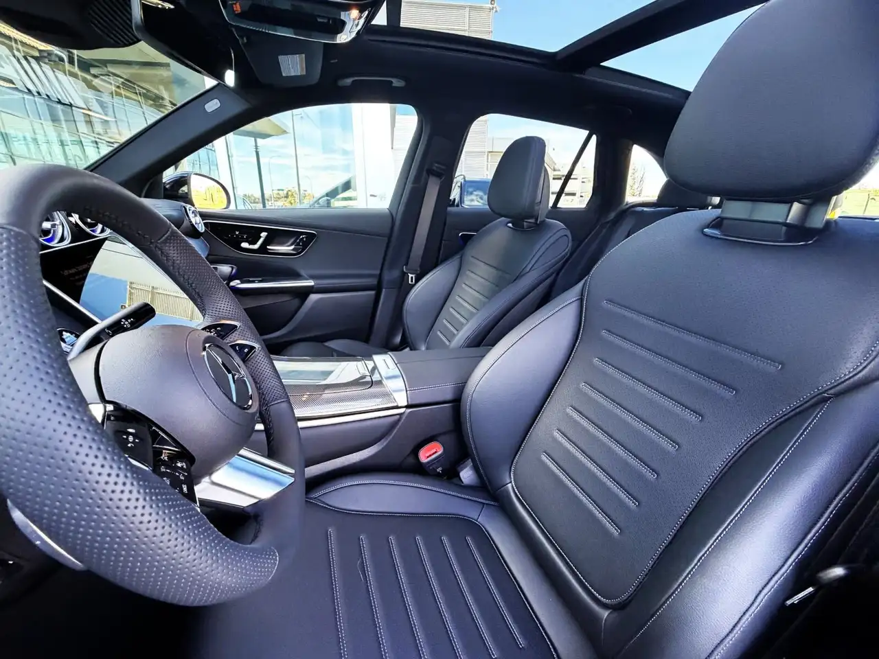 Mercedes-Benz GLC снимка Mercedes-Benz GLC