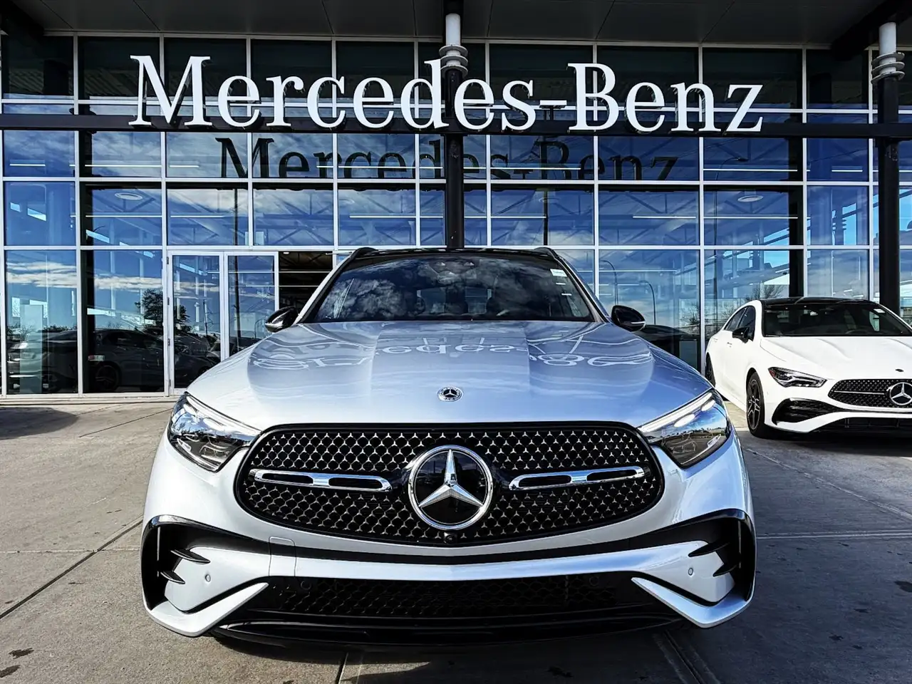 Mercedes-Benz GLC снимка Mercedes-Benz GLC