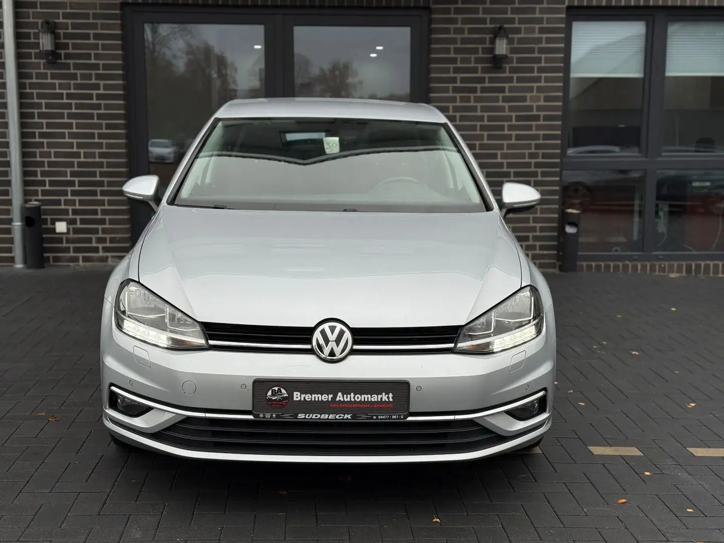 Volkswagen Golf VII Join*Kamera*Navi*PDC*SHZ*AHK*ACC* Silber - 2