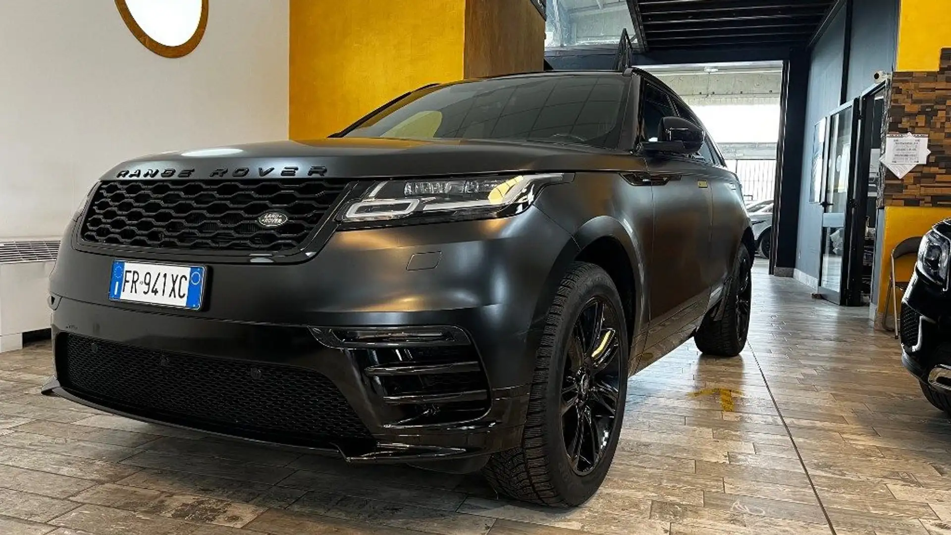 Land Rover Range Rover Velar 2.0D I4 240 CV R-Dynamic HSE- WRAPPING - Nero - 1