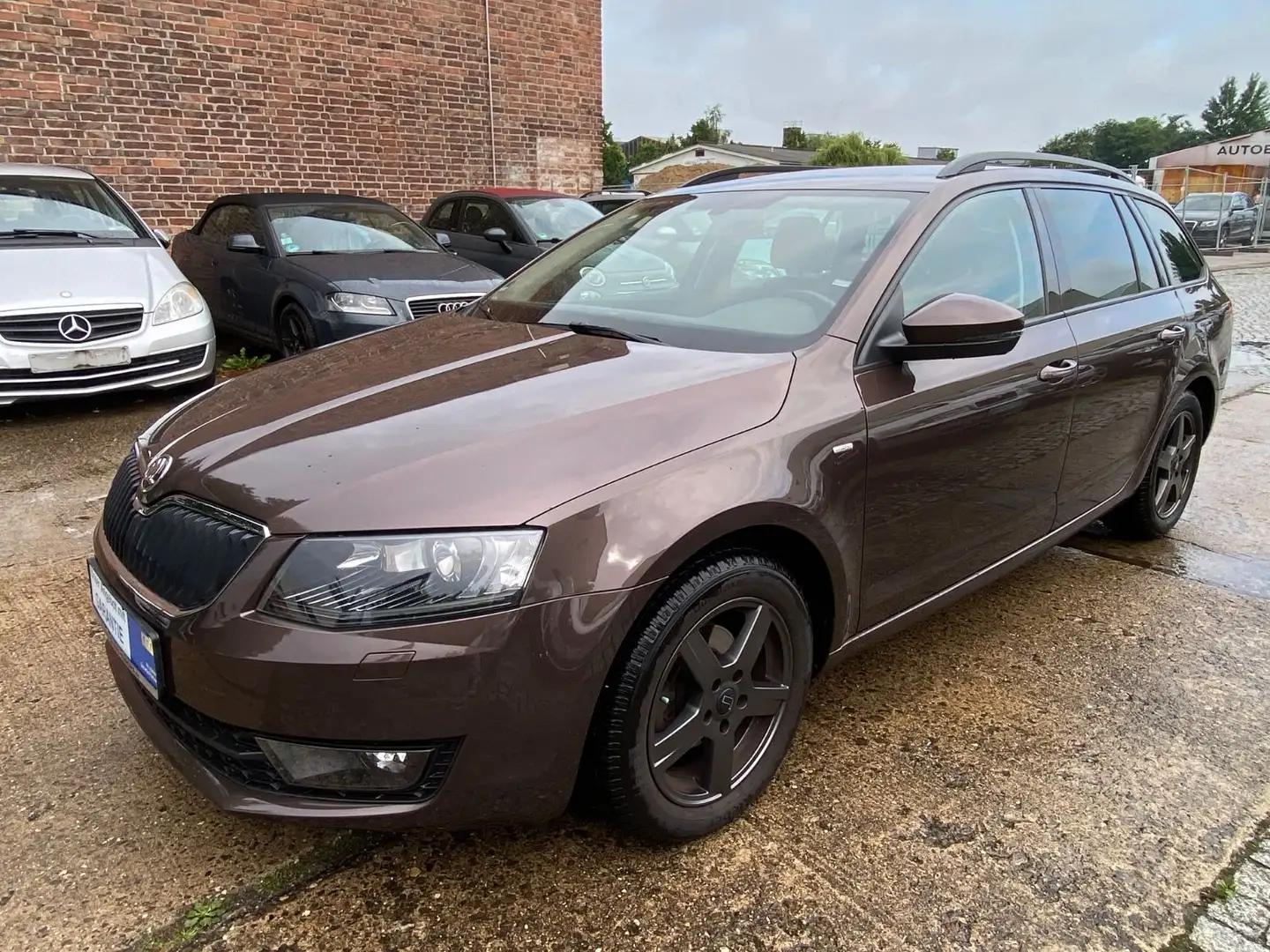 Skoda Octavia Combi "Joy" Klima+Sitzheizung+PDC+1.Hand Marrón - 1