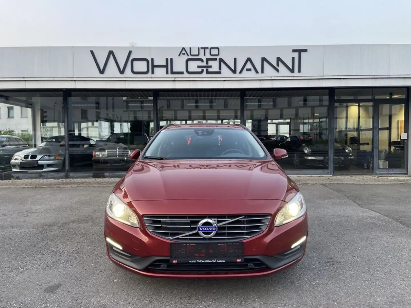 Volvo V60 Kinetic Kombi D 2,0 Piros - 1