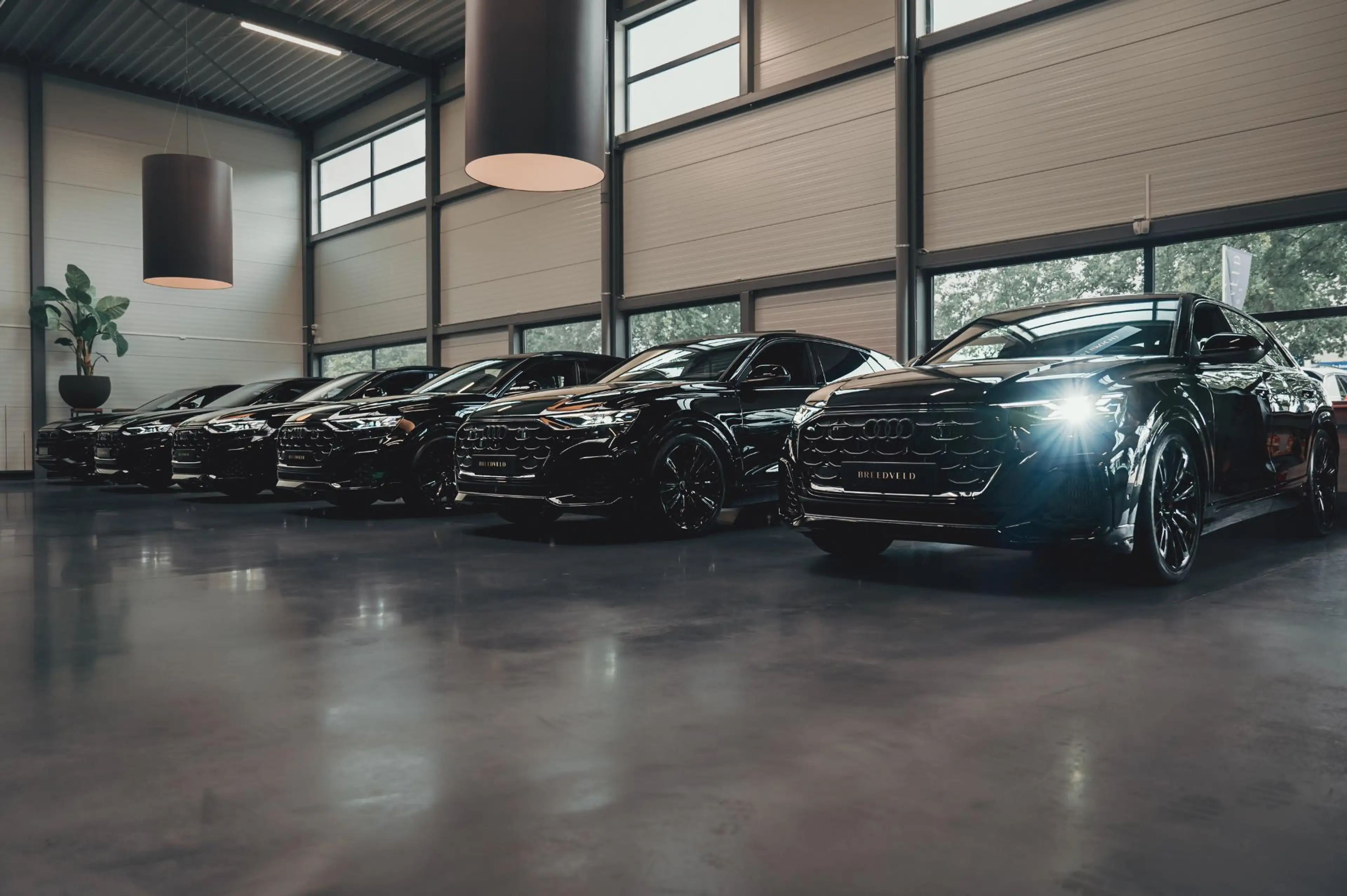 Mercedes-Benz GLS 63 AMG 4MATIC+ Premium Plus — photo 37