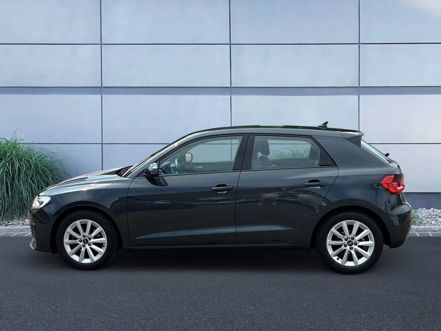 Audi A1 Advanced 1.0 TSI 81(kW) 110 (PS) 6- Grijs - 2