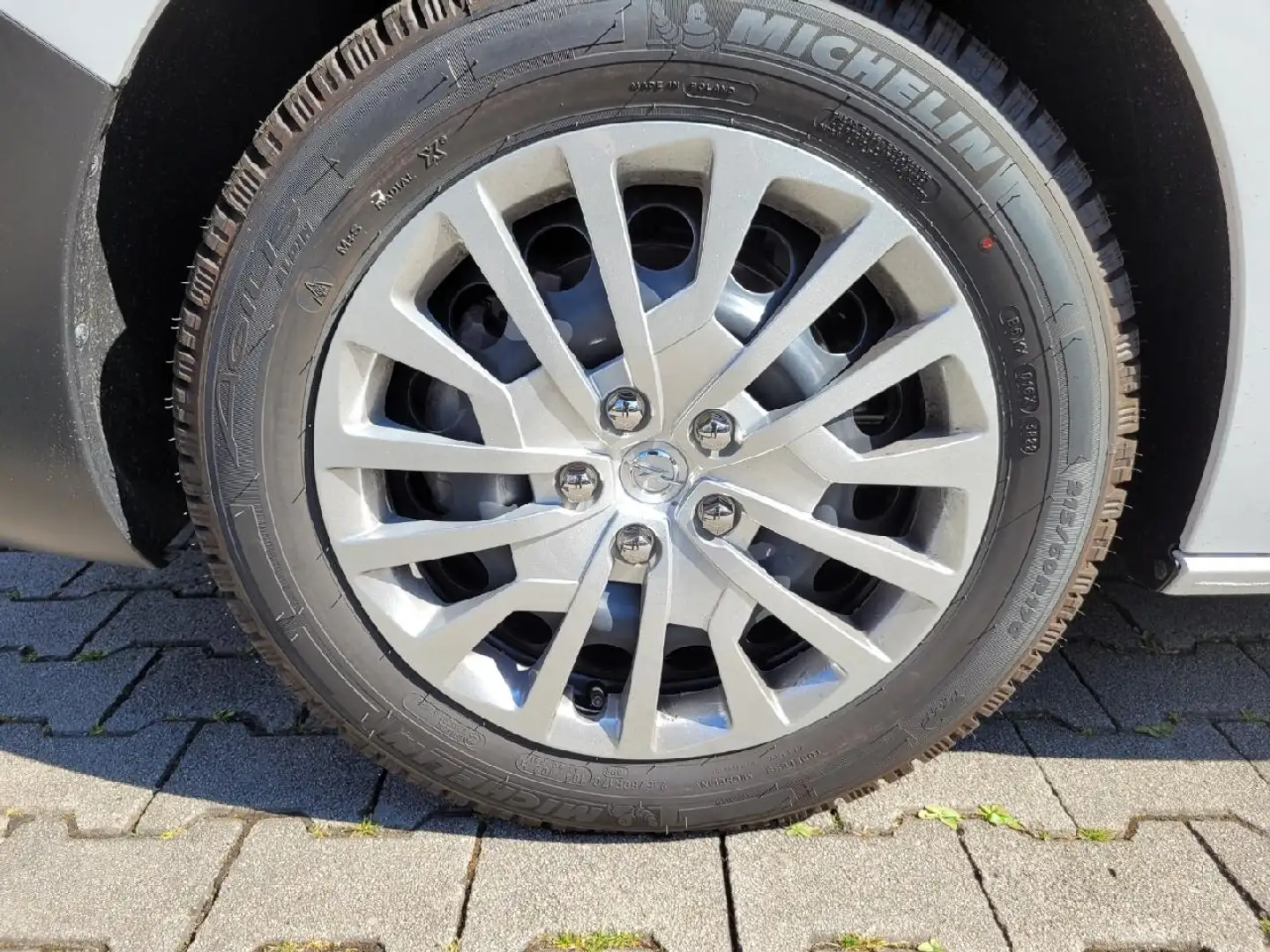 Opel Vivaro Edition M Weiß - 2