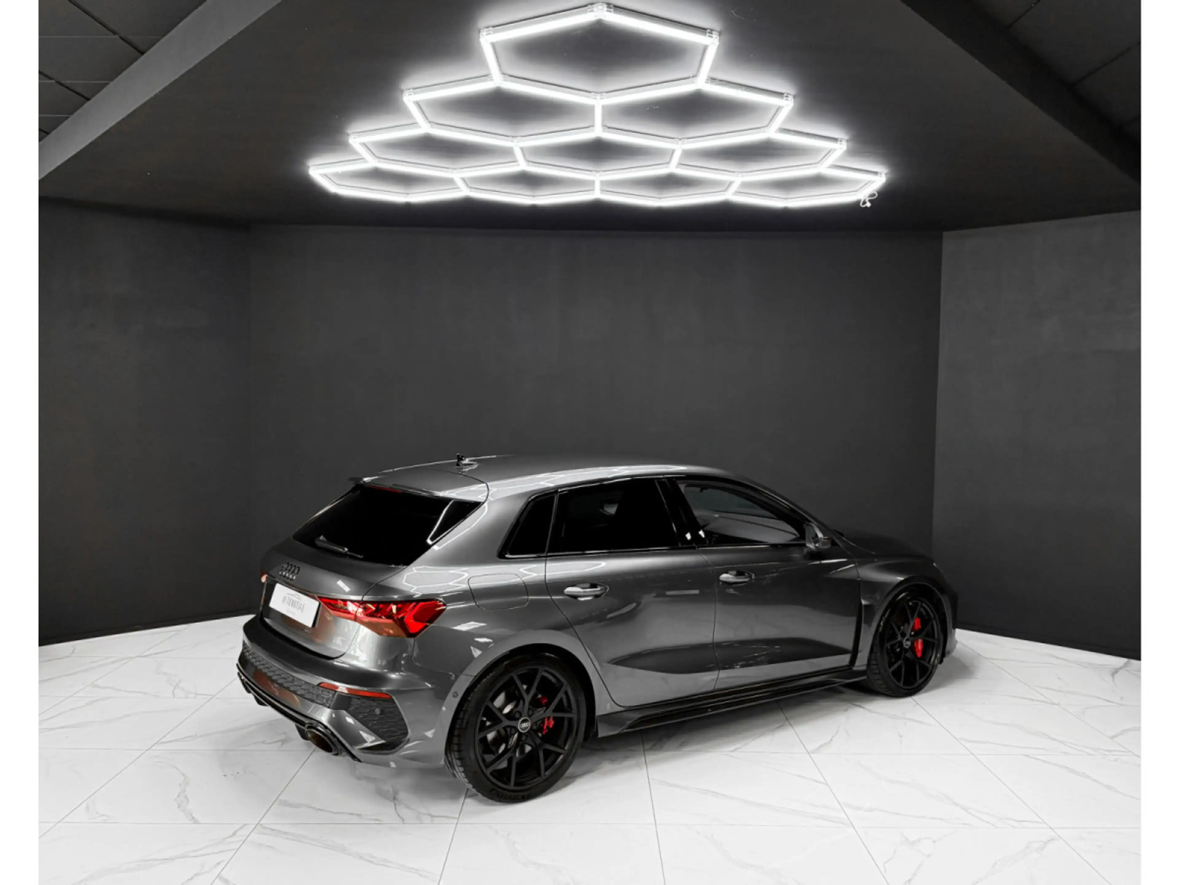 Audi RS3 SPORTBACK / B&O / CERAMIC / CAM / VALCONA — photo 5