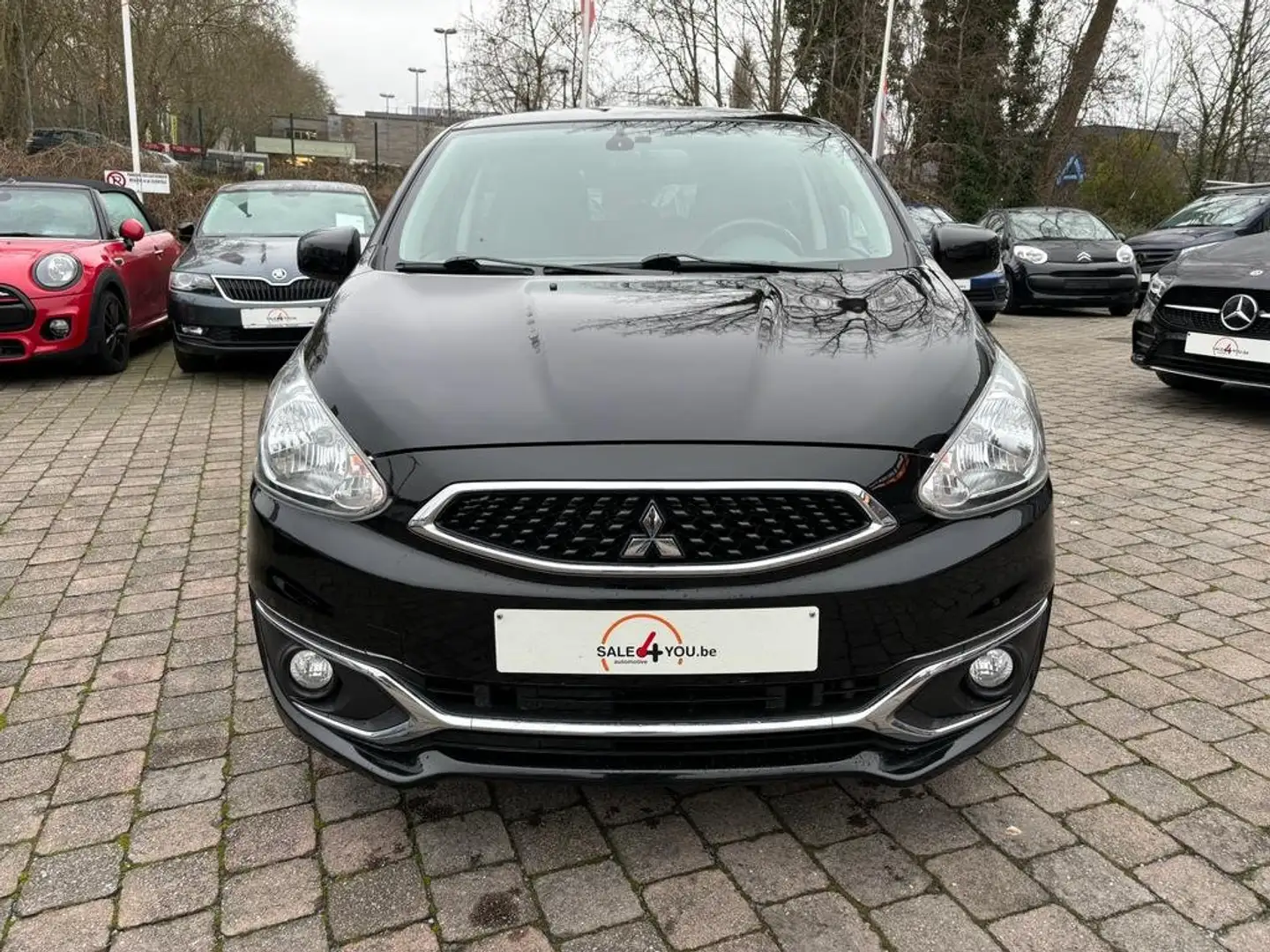 Mitsubishi Space Star 1.2i ClearTec Instyle CVT Noir - 1