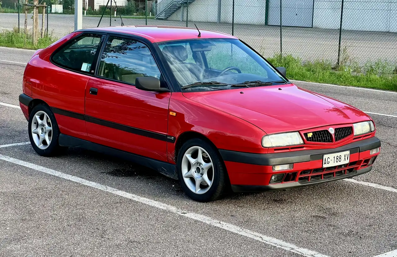 Lancia Delta HPE 2.0 HF, foto 3