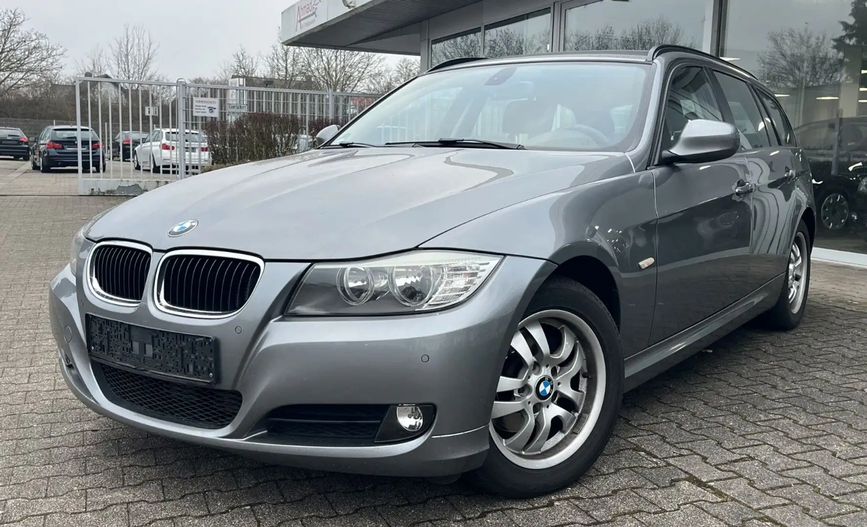 BMW 316 d Touring Edition PDC NAVI BLUETOOTH TOP Grau - 1