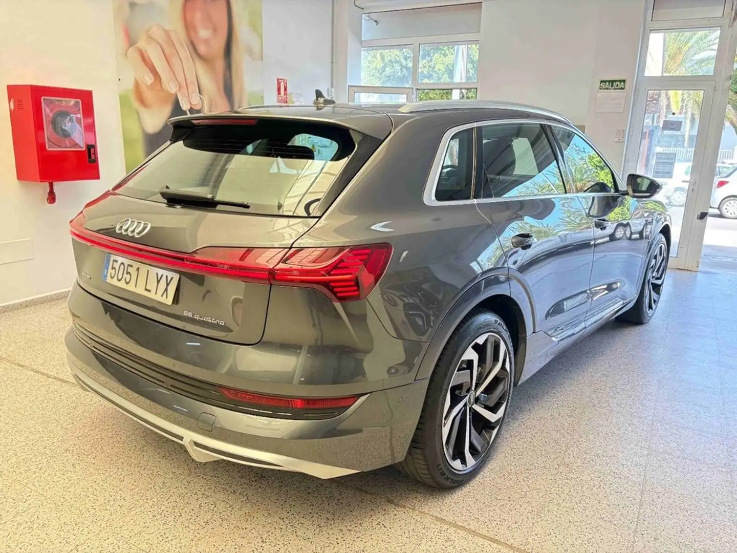 Audi e-tron 55 quattro S line Gris - 2