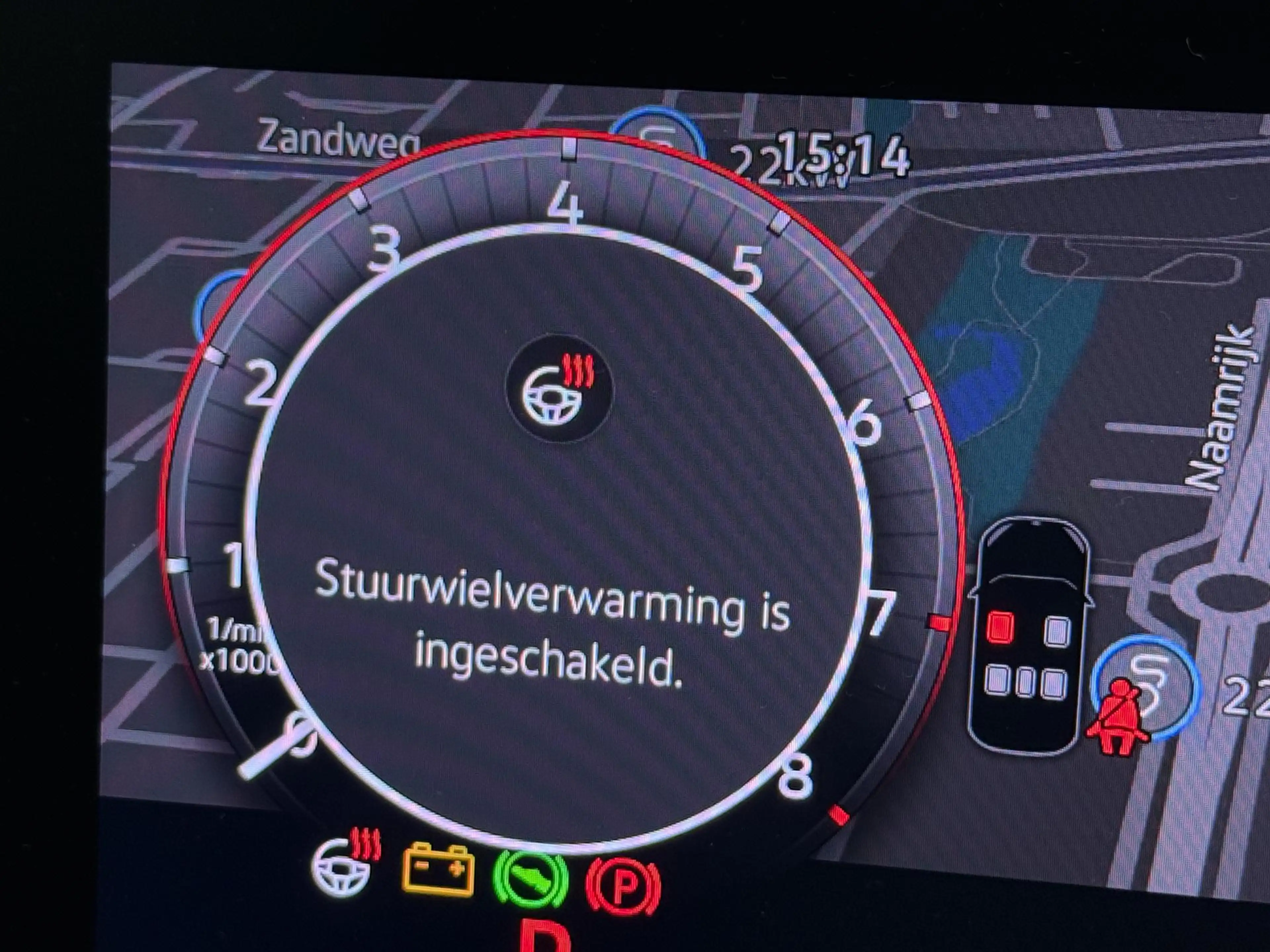 Volkswagen T-Roc 1.5 eTsi R-line First Edition | Head-up Display | — photo 12