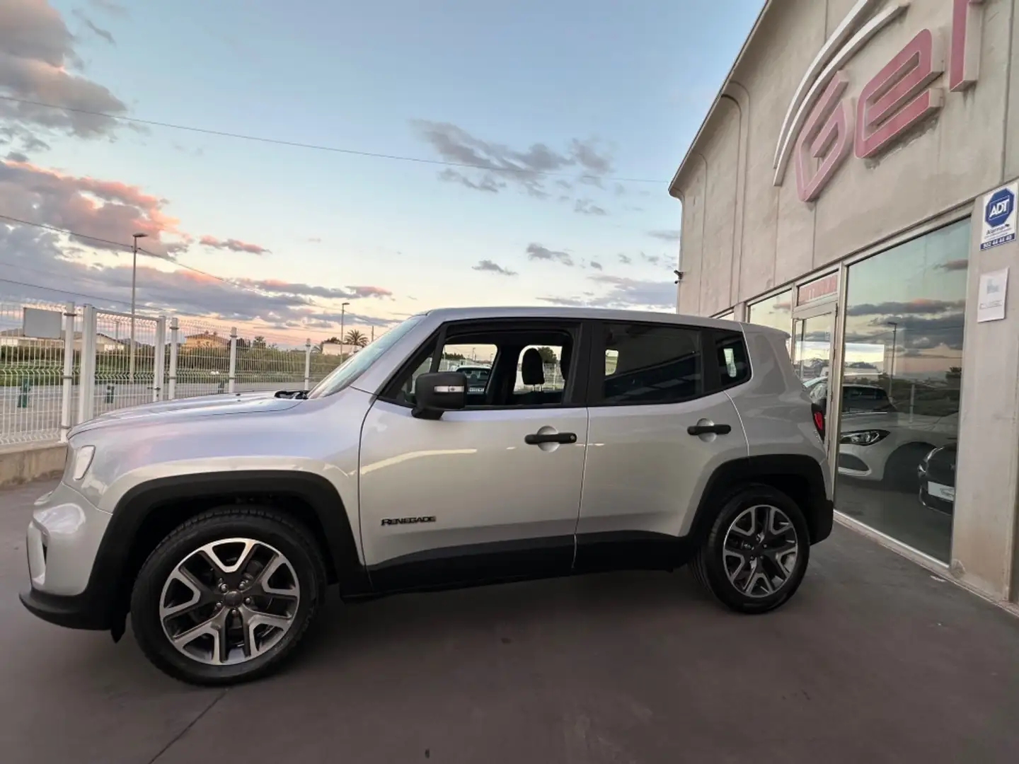 Jeep Renegade 1.6Mjt Sport 4x2 Argento - 2