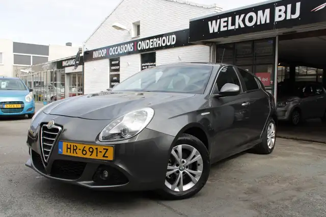 Alfa Romeo Giulietta 1.4 T Distinctive | Airco | Cruise control | Parke