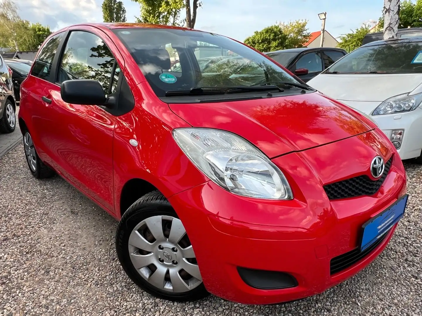 Toyota Yaris Cool*2.HD*Klima*E-Paket*TÜV NEU Rot - 1