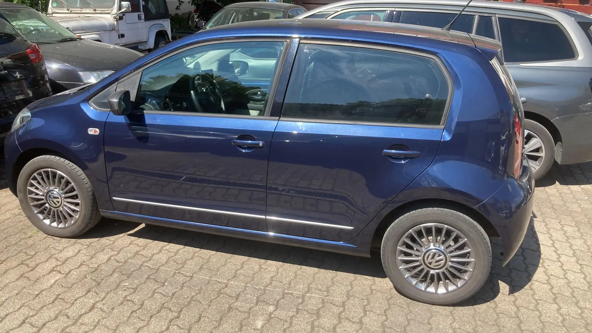 Volkswagen up! high Blau - 1