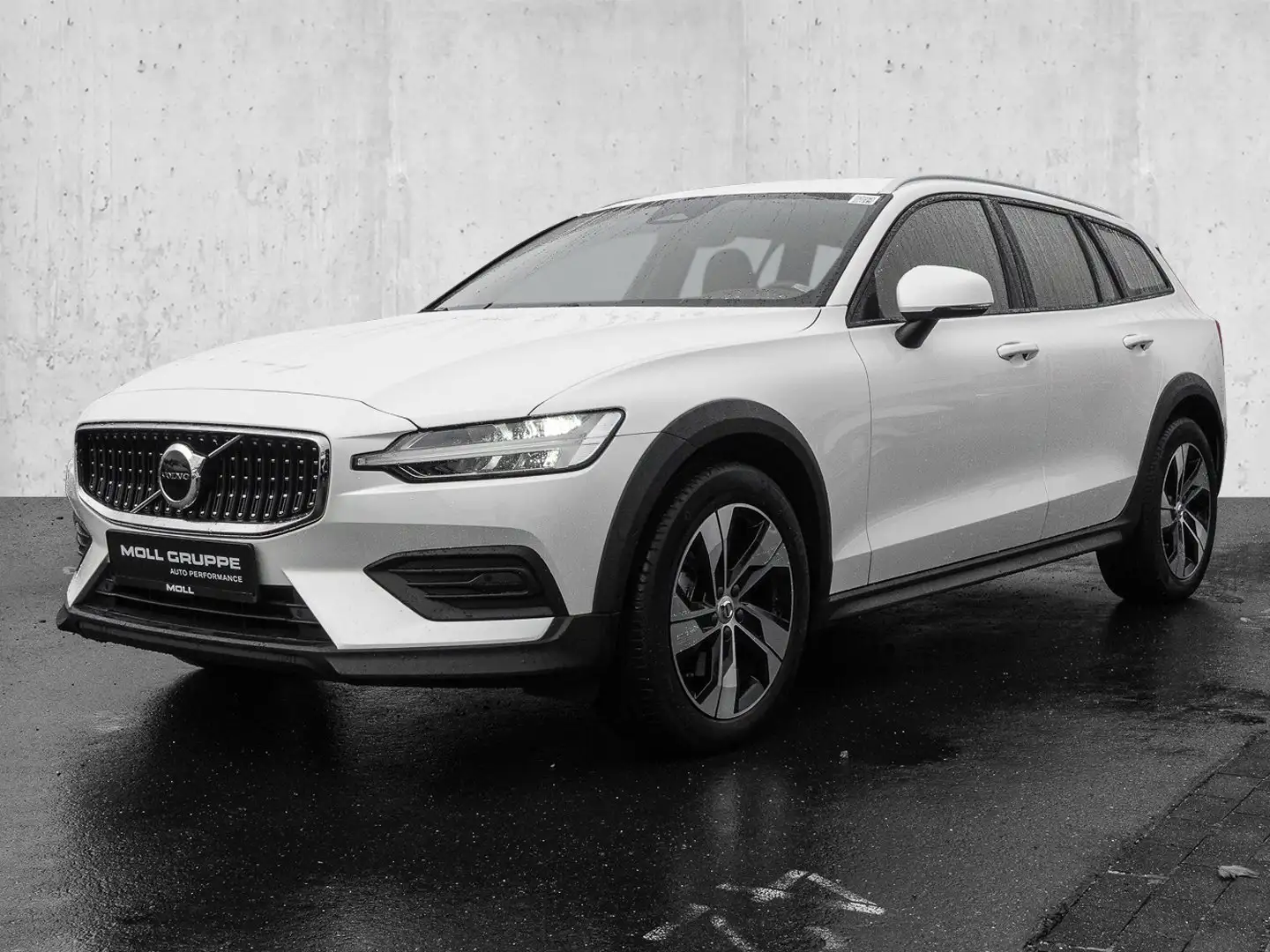 Volvo V60 Cross Country B4 AWD Plus LED 4xShz Weiß - 2