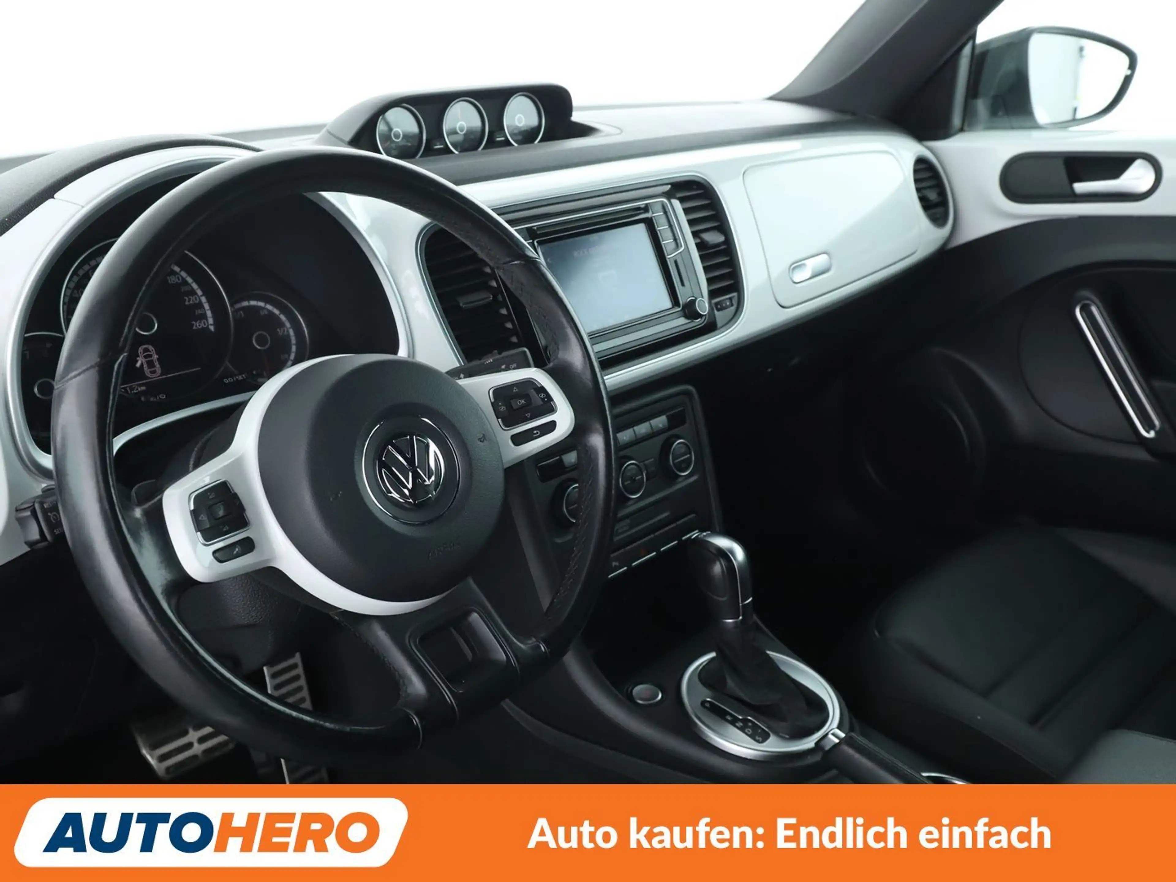 Volkswagen Beetle 2.0 TSI Sport BMT Aut. *NAVI*TEMPO*PDC*SHZ* — photo 11