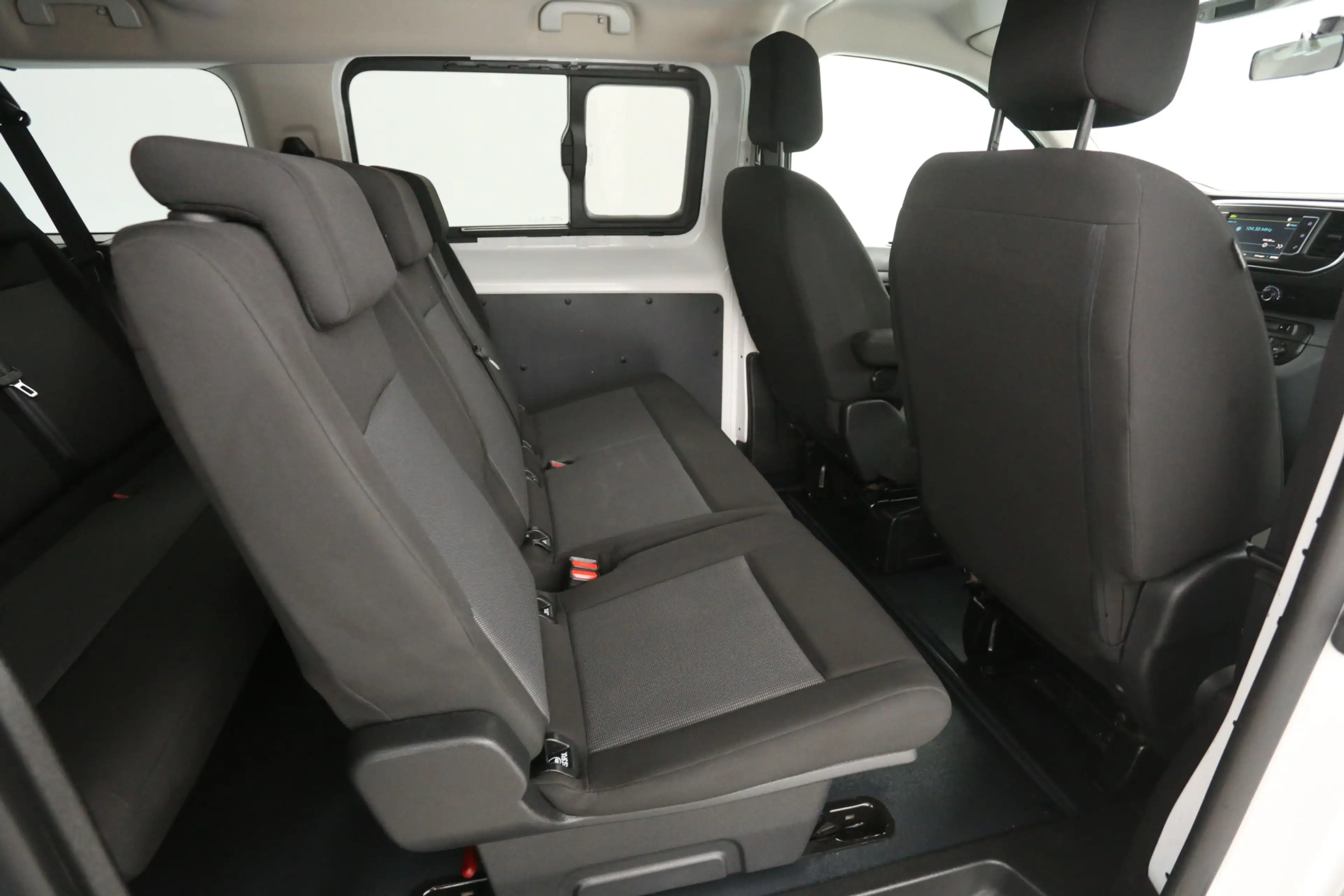 Peugeot e-Expert Kombi 75 kWh L3H1 8 Zits | Snelladen | SOH 90% | A — photo 13