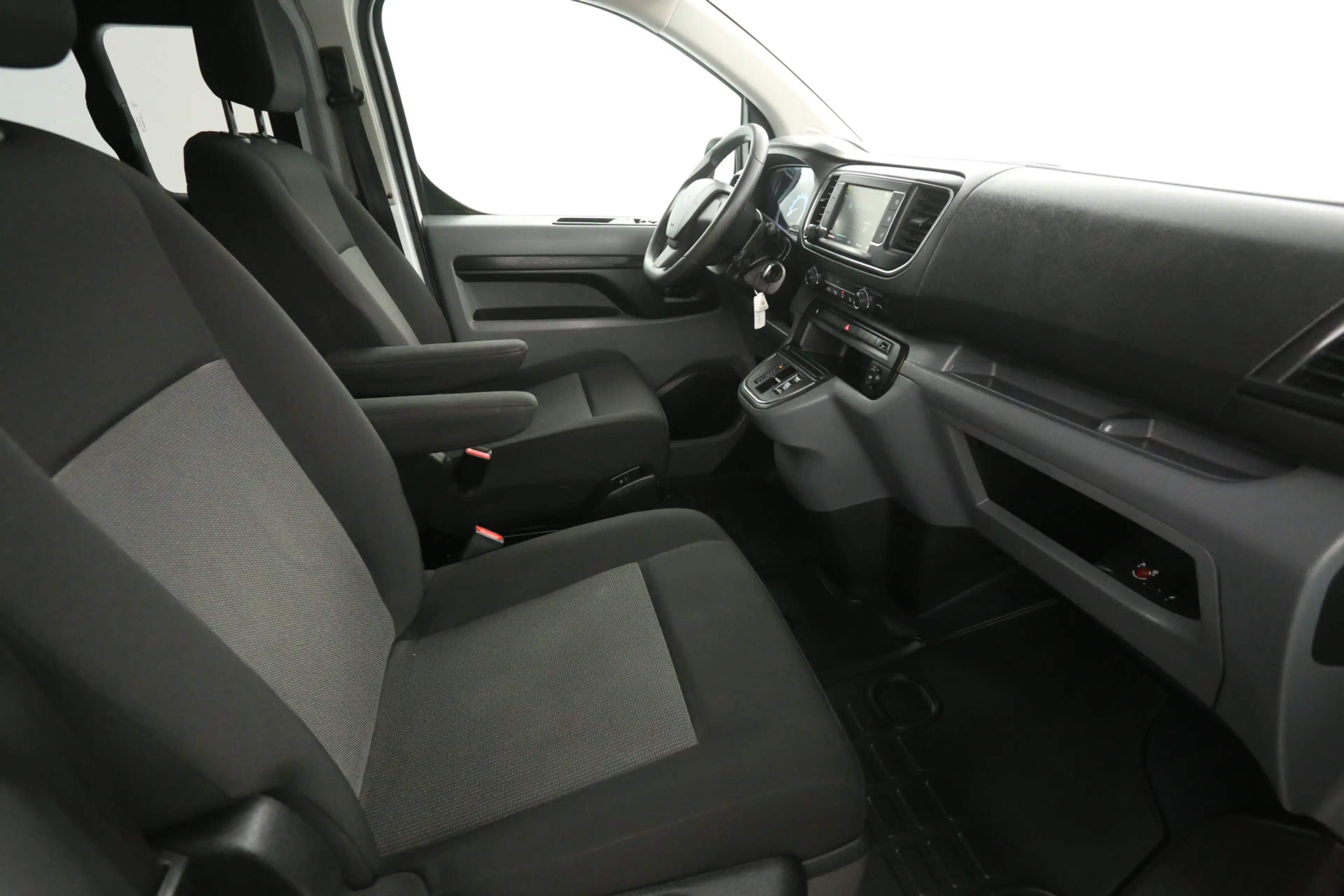 Peugeot e-Expert Kombi 75 kWh L3H1 8 Zits | Snelladen | SOH 90% | A — photo 25