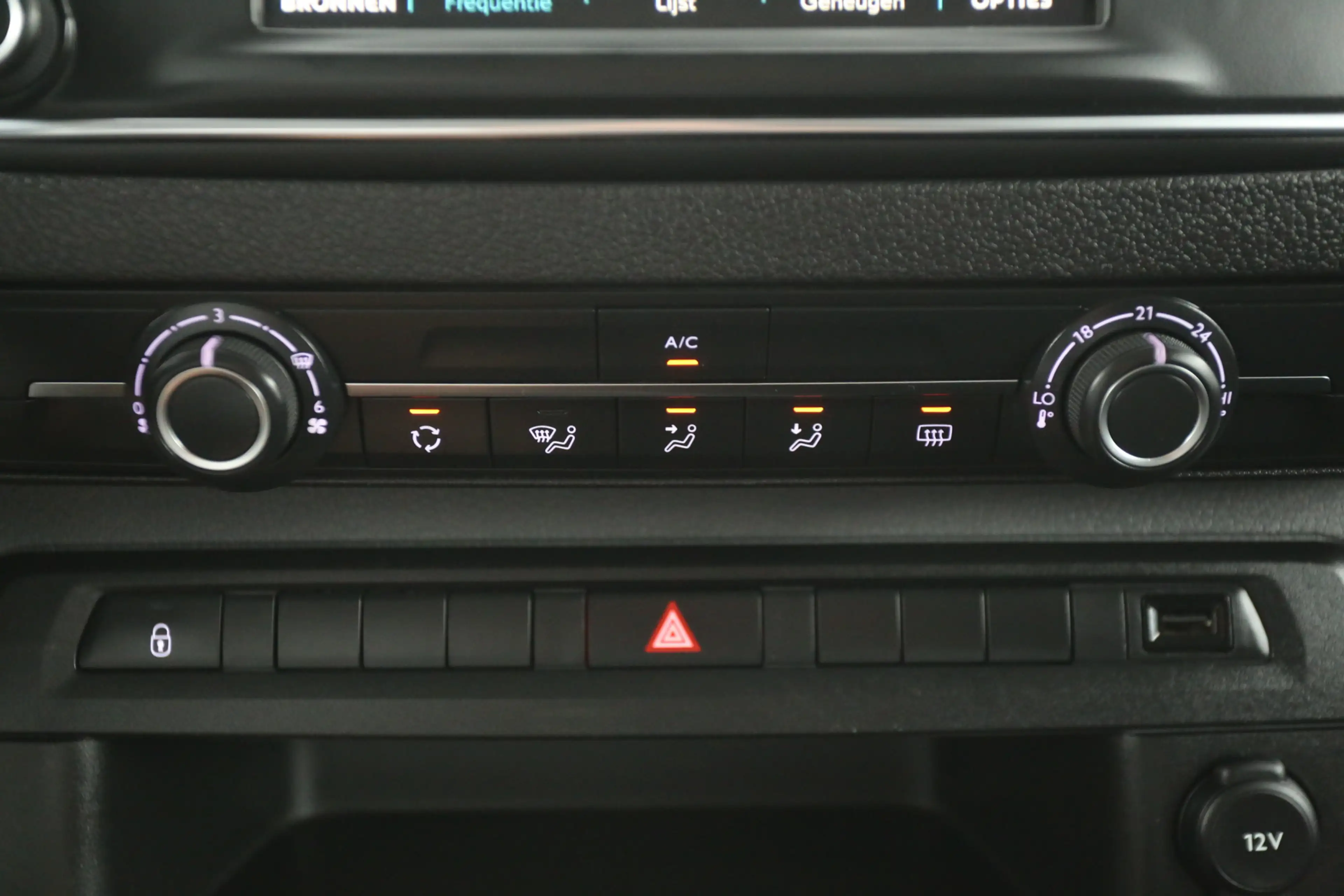 Peugeot e-Expert Kombi 75 kWh L3H1 8 Zits | Snelladen | SOH 90% | A — photo 19