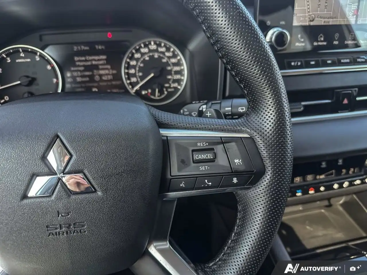 Mitsubishi Outlander снимка Mitsubishi Outlander