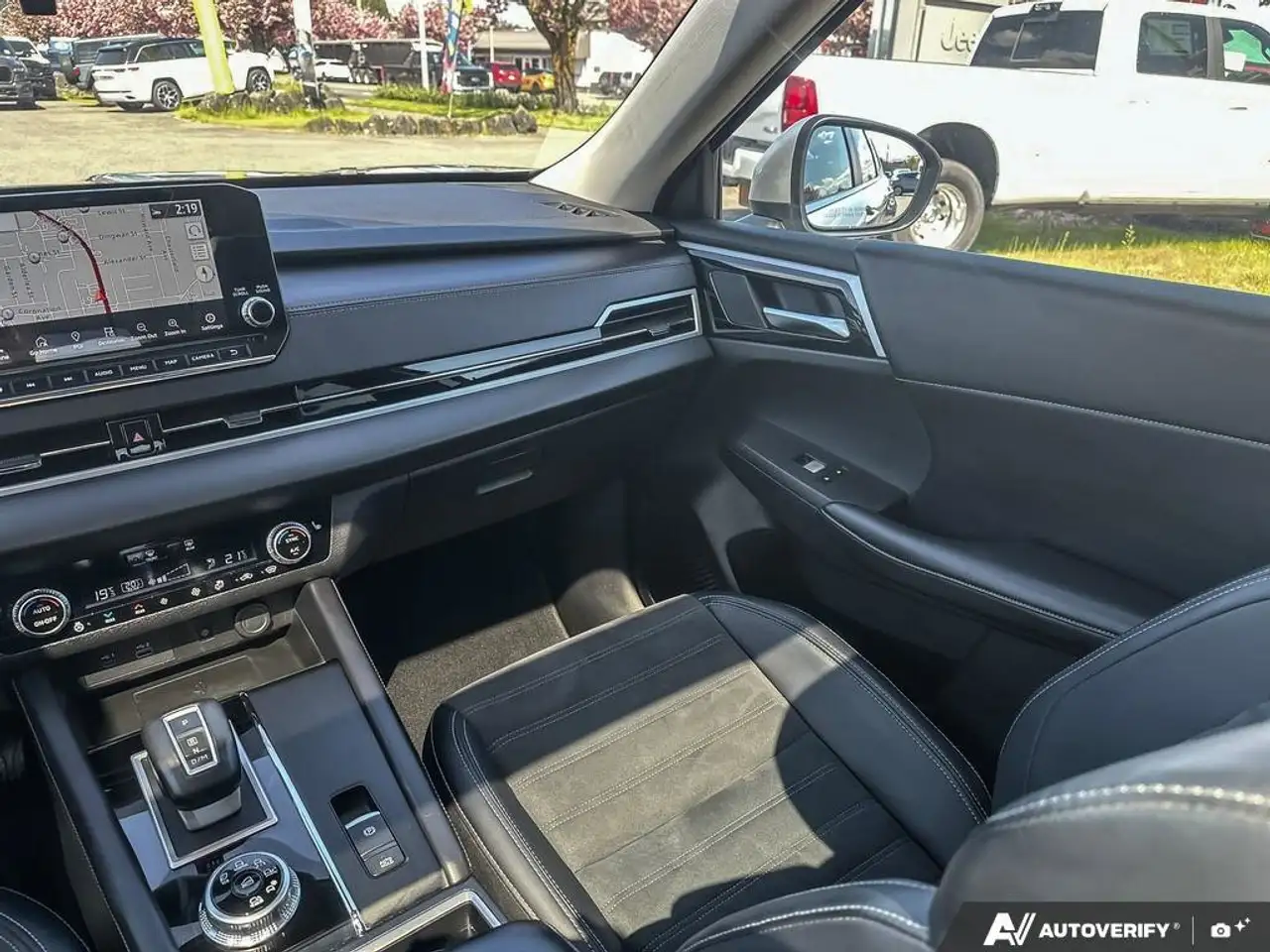 Mitsubishi Outlander снимка Mitsubishi Outlander