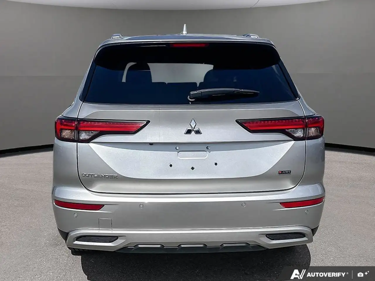 Mitsubishi Outlander снимка Mitsubishi Outlander