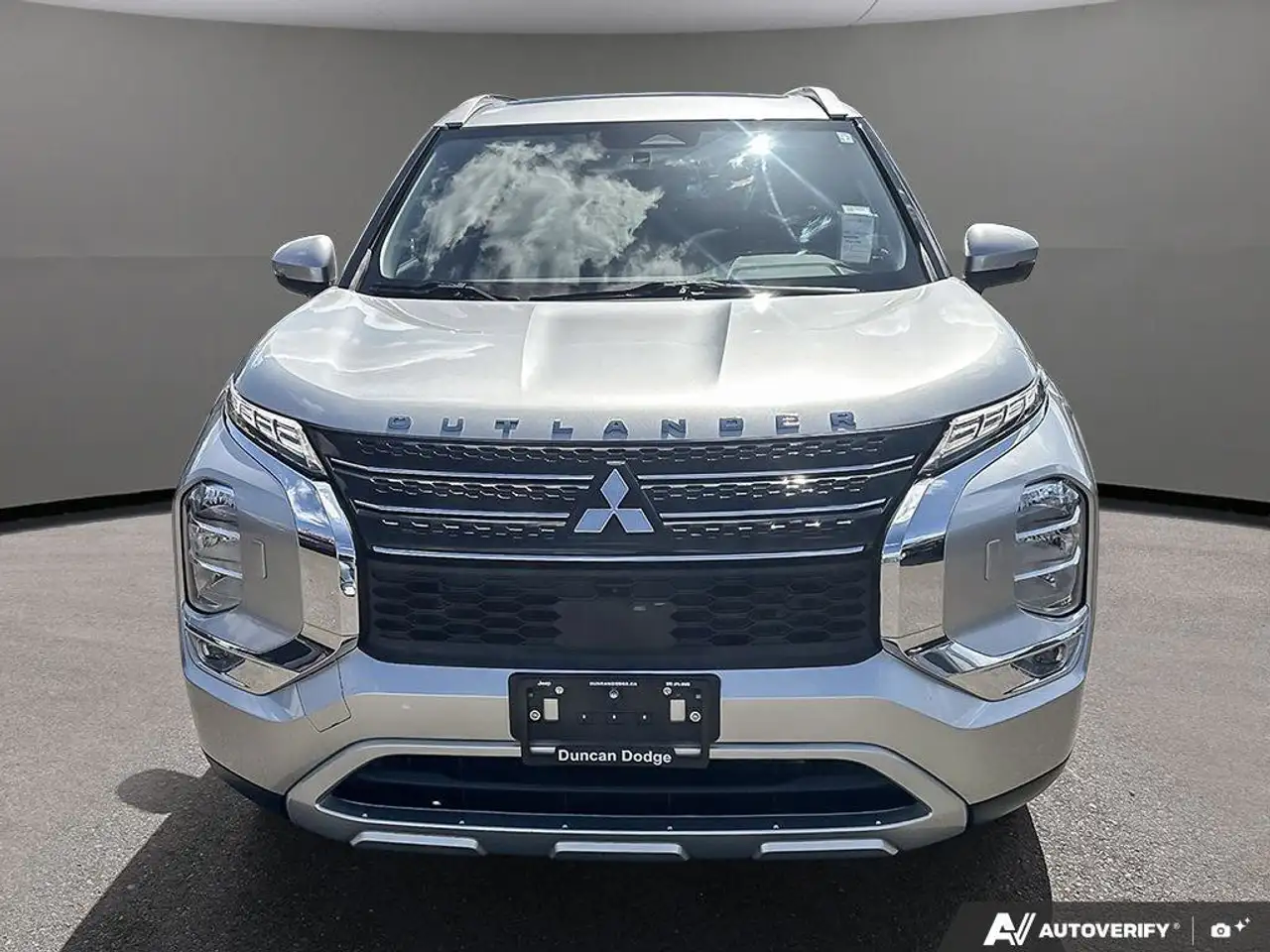 Mitsubishi Outlander снимка Mitsubishi Outlander
