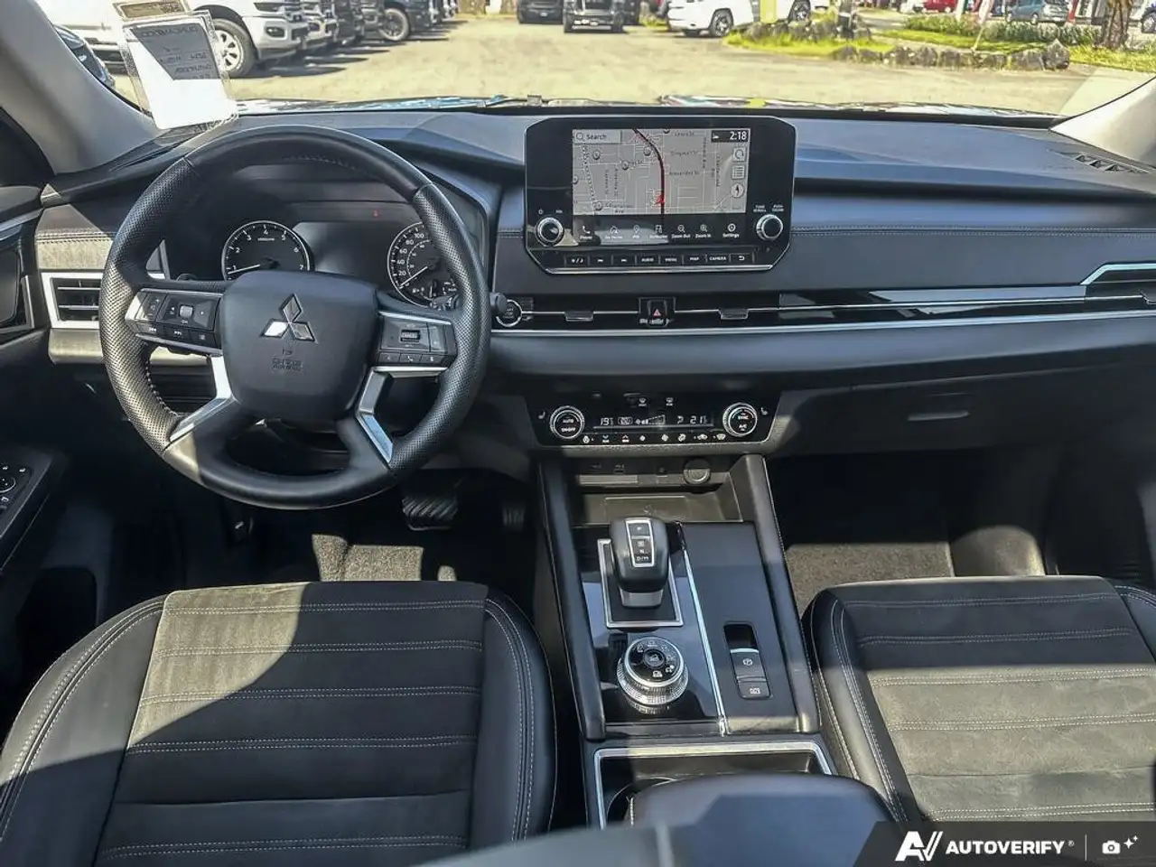 Mitsubishi Outlander снимка Mitsubishi Outlander