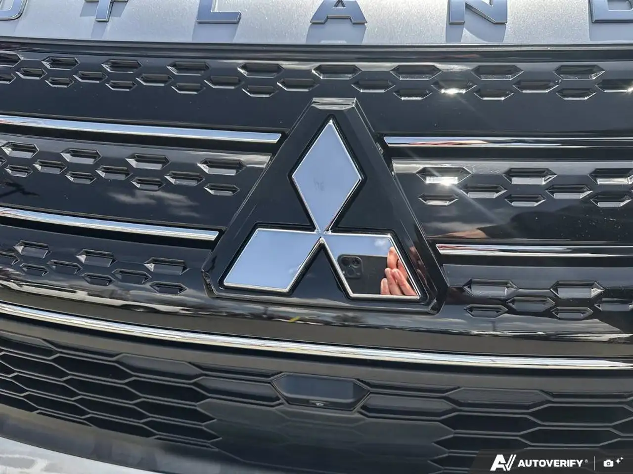 Mitsubishi Outlander снимка Mitsubishi Outlander