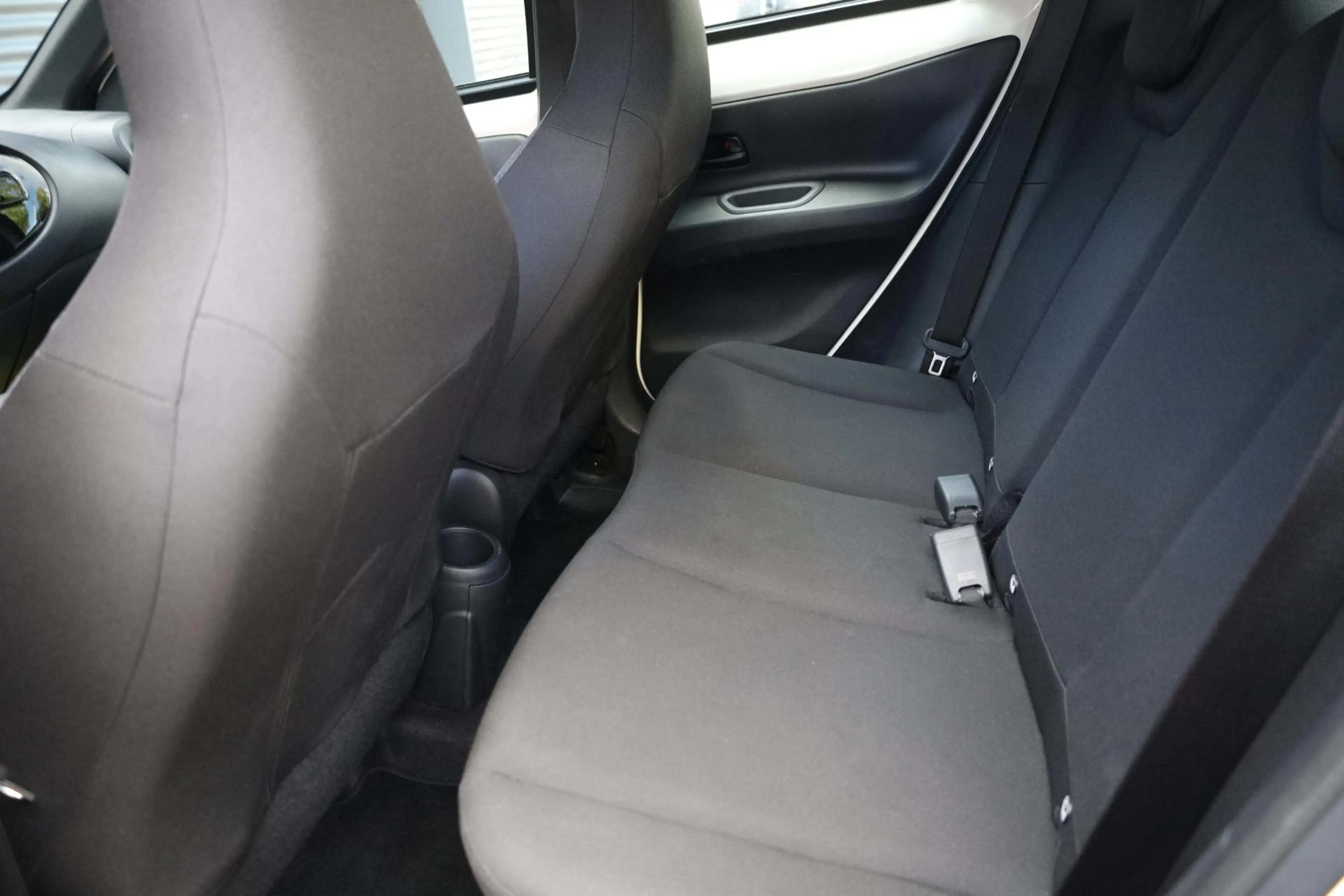 Toyota Aygo X 1.0 VVT-i S-CVT Play — photo 20
