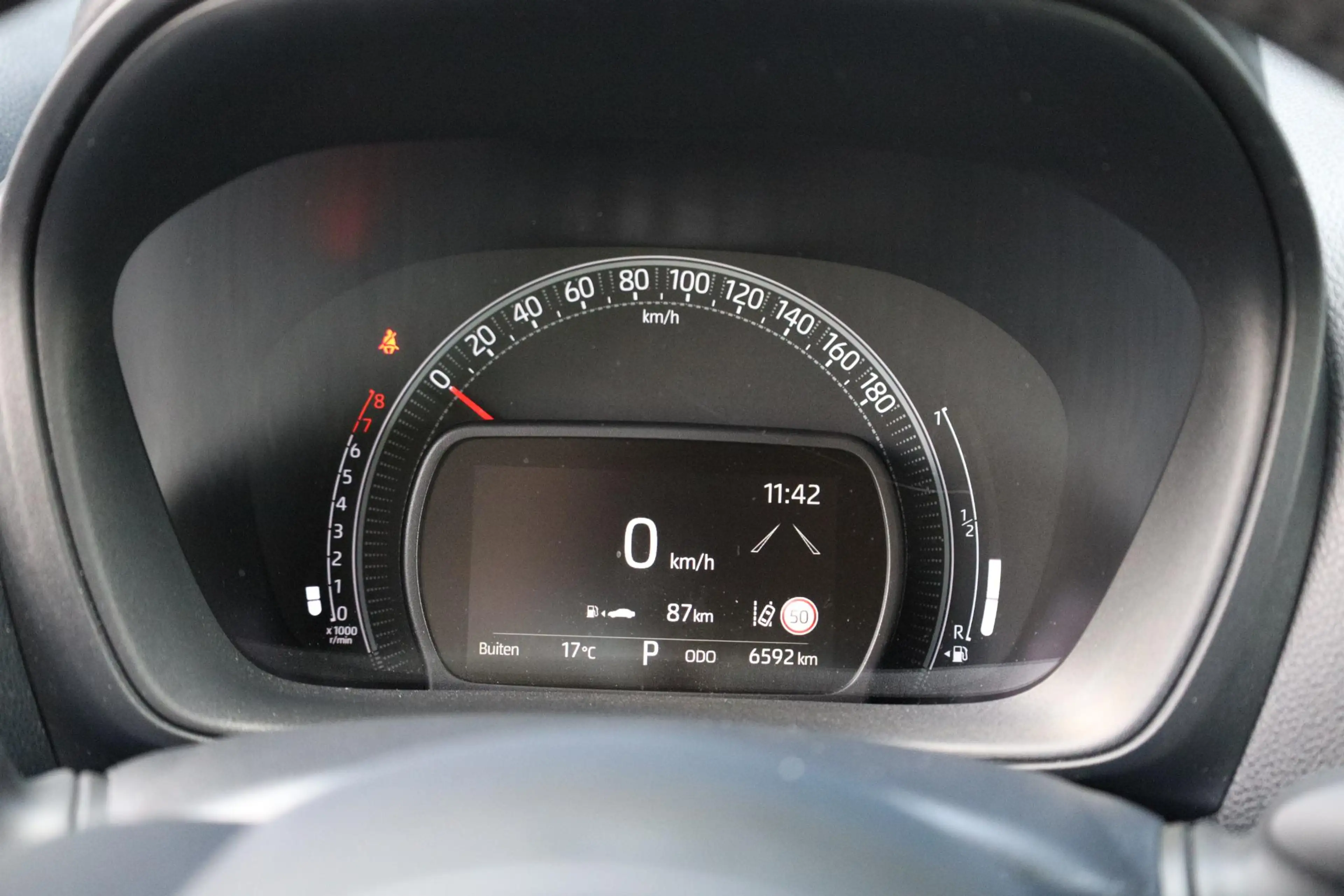 Toyota Aygo X 1.0 VVT-i S-CVT Play — photo 26