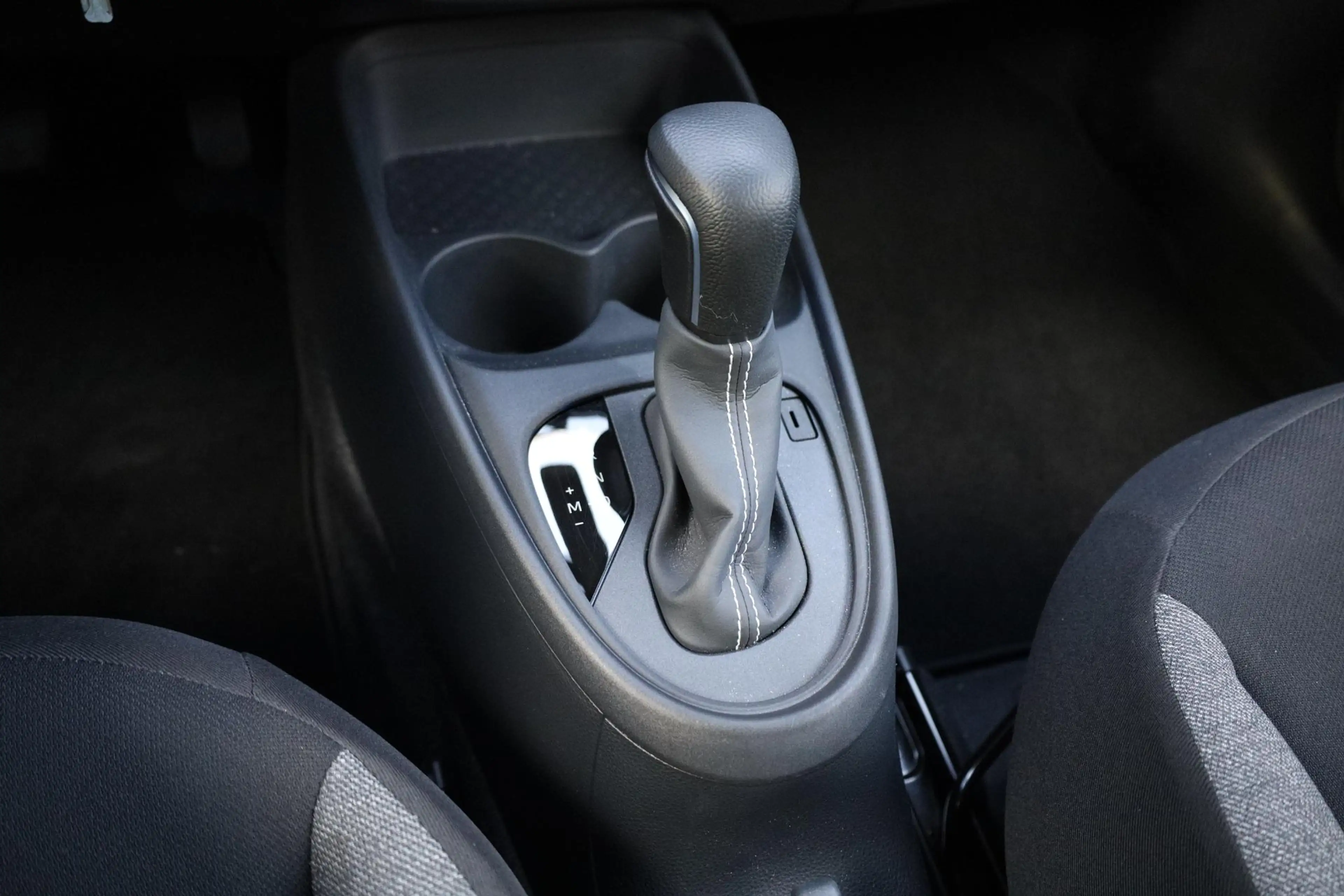 Toyota Aygo X 1.0 VVT-i S-CVT Play — photo 15