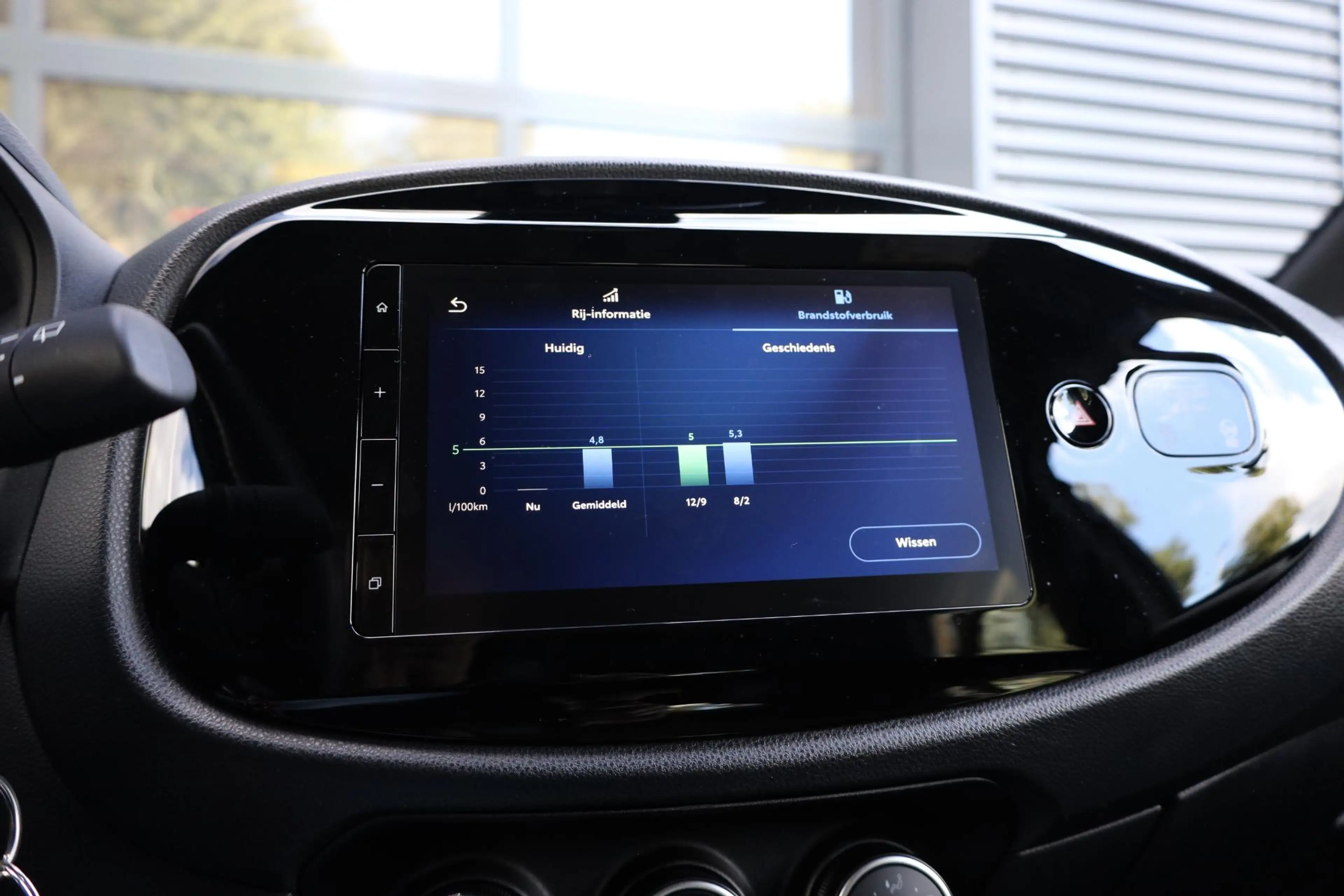 Toyota Aygo X 1.0 VVT-i S-CVT Play — photo 14