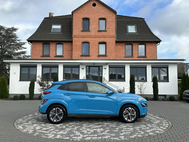 Hyundai KONA Trend LED ACC SHZ LHZ WÄMPU CAM PDC