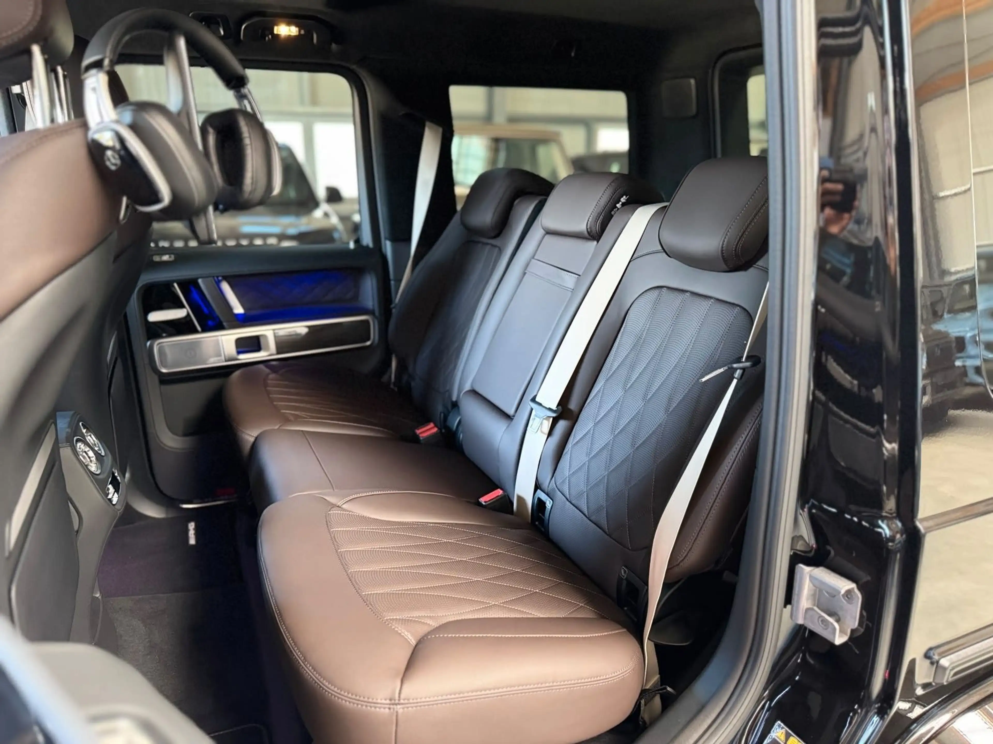 Mercedes-Benz G 63 AMG G63 AMG FULL CARBON ACTIVE RIDE A22 DVD WEBASTO — photo 4