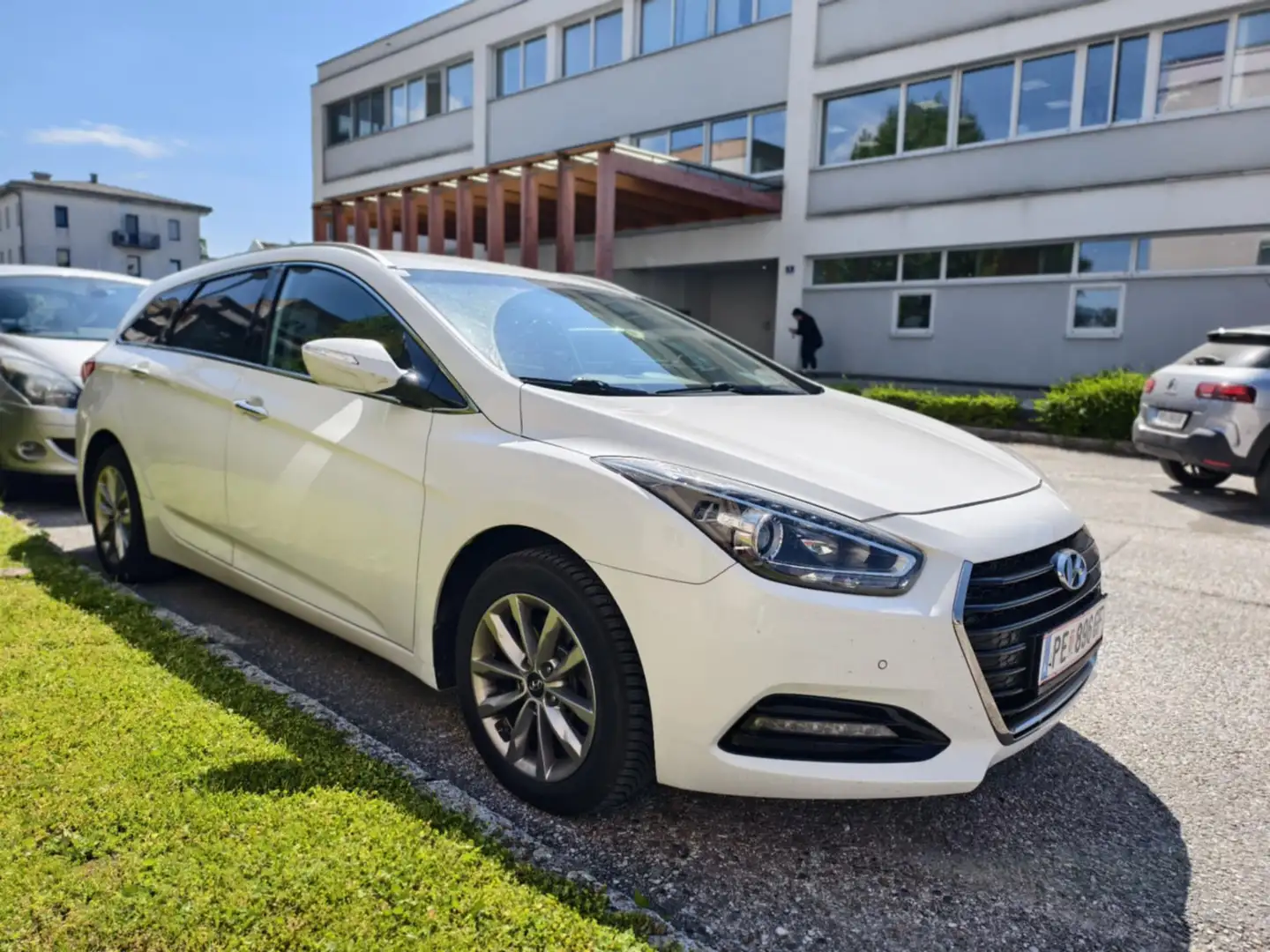 Hyundai i40 Kombi blue 1.7 CRDi Classic - 2