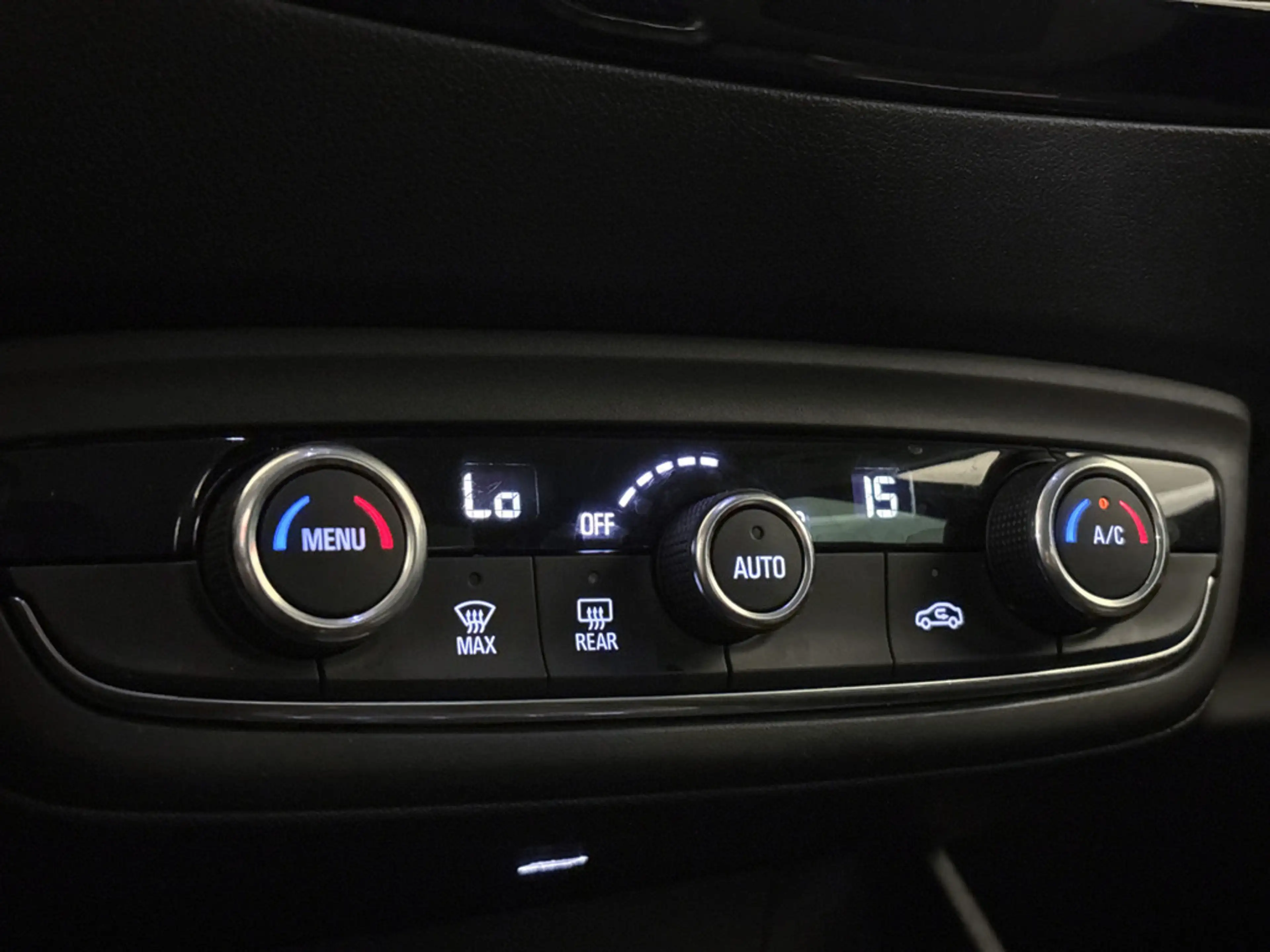 Opel Crossland X BWJ 2019 | 1.2T 111PK 120 Jaar Edition | CLIMA | N — photo 9