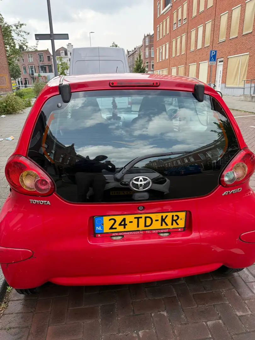 Toyota Aygo Aygo 1.0-12V Rood - 2