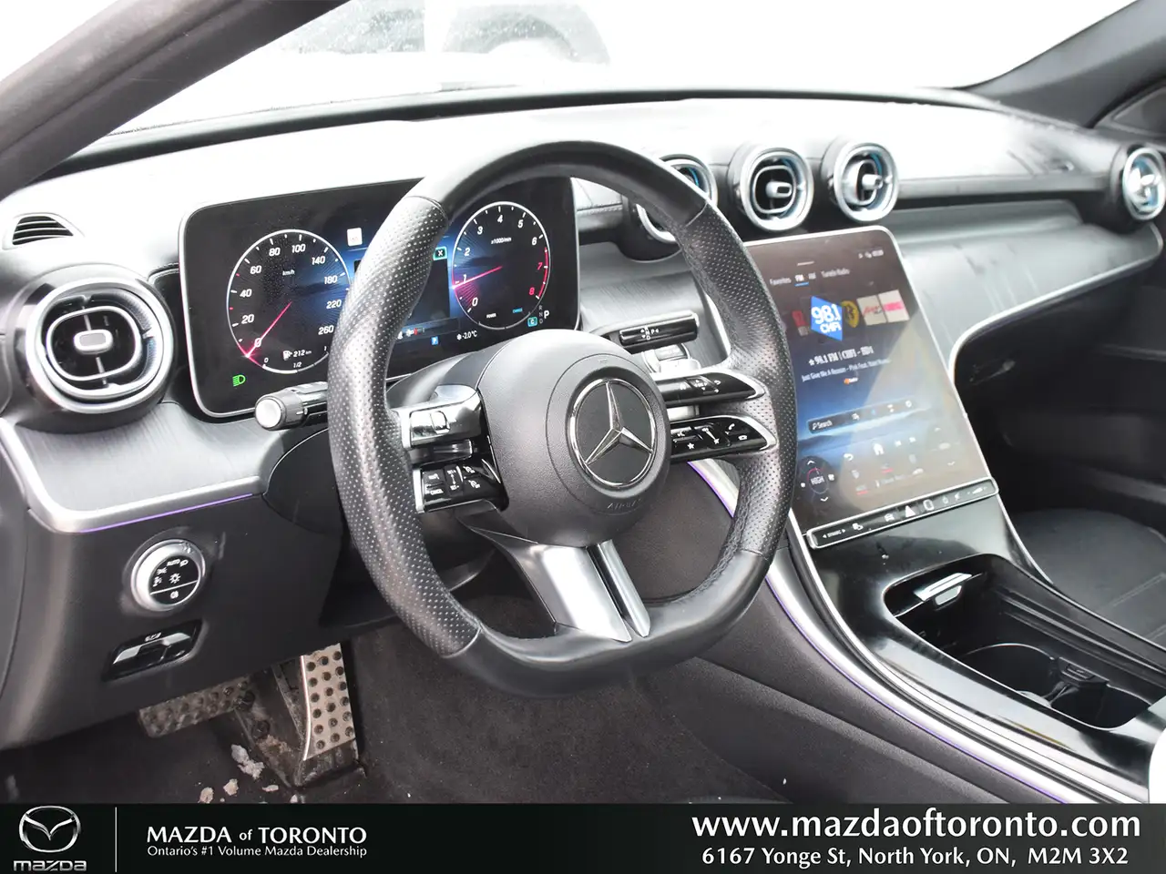 Mercedes-Benz C-Class снимка Mercedes-Benz C-Class