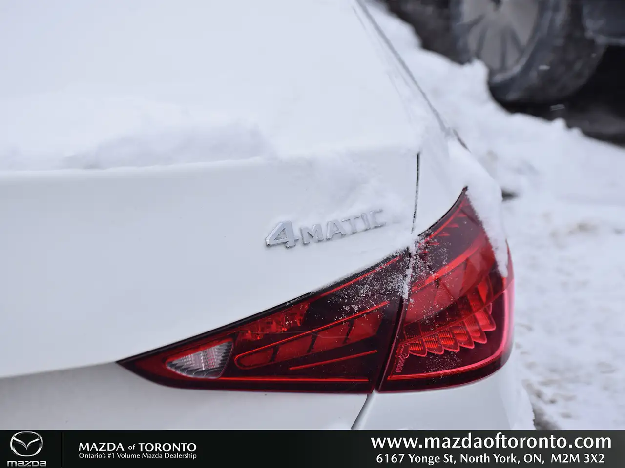 Mercedes-Benz C-Class снимка Mercedes-Benz C-Class
