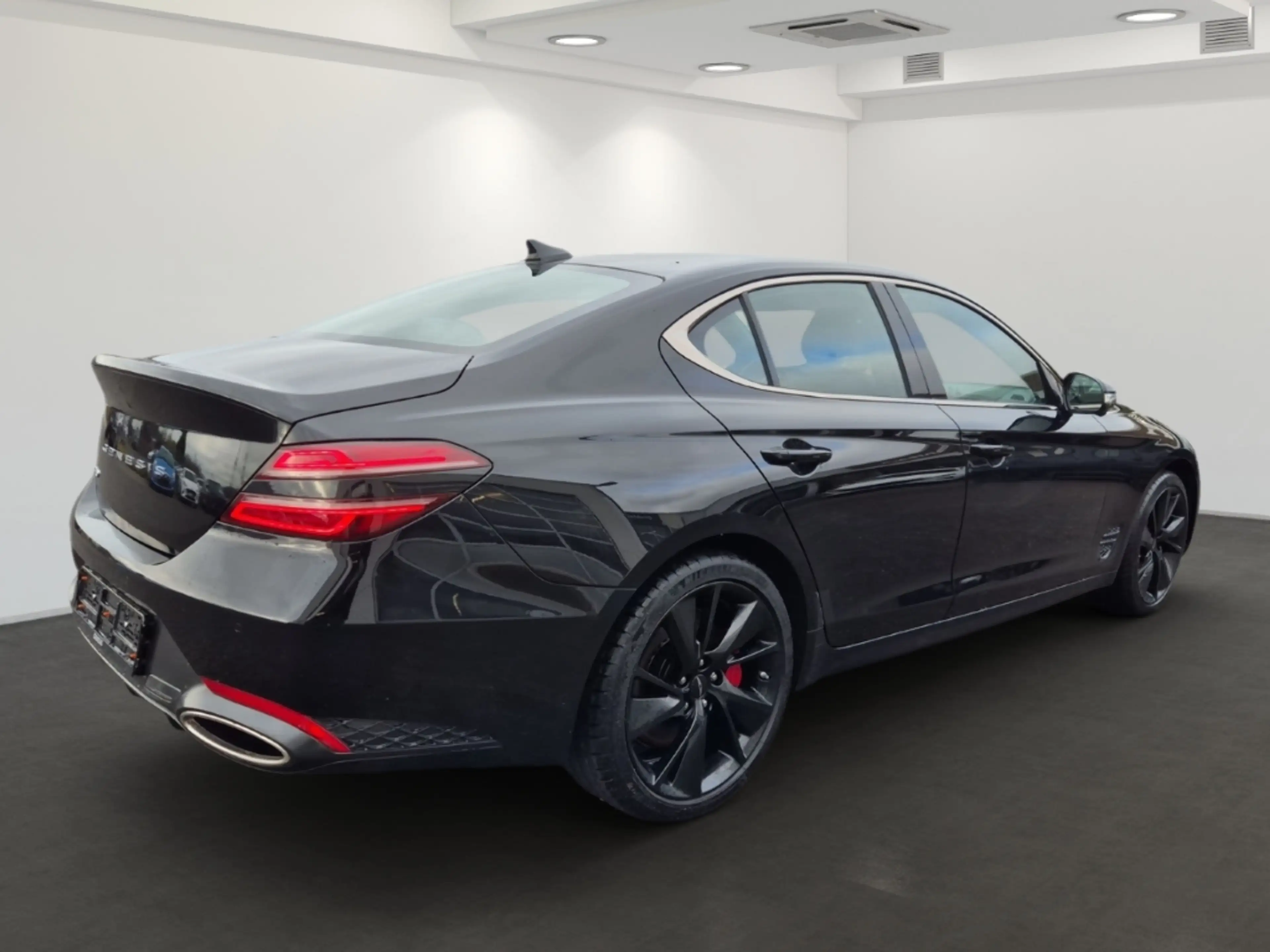 Genesis G70 Sport 4WD — photo 3