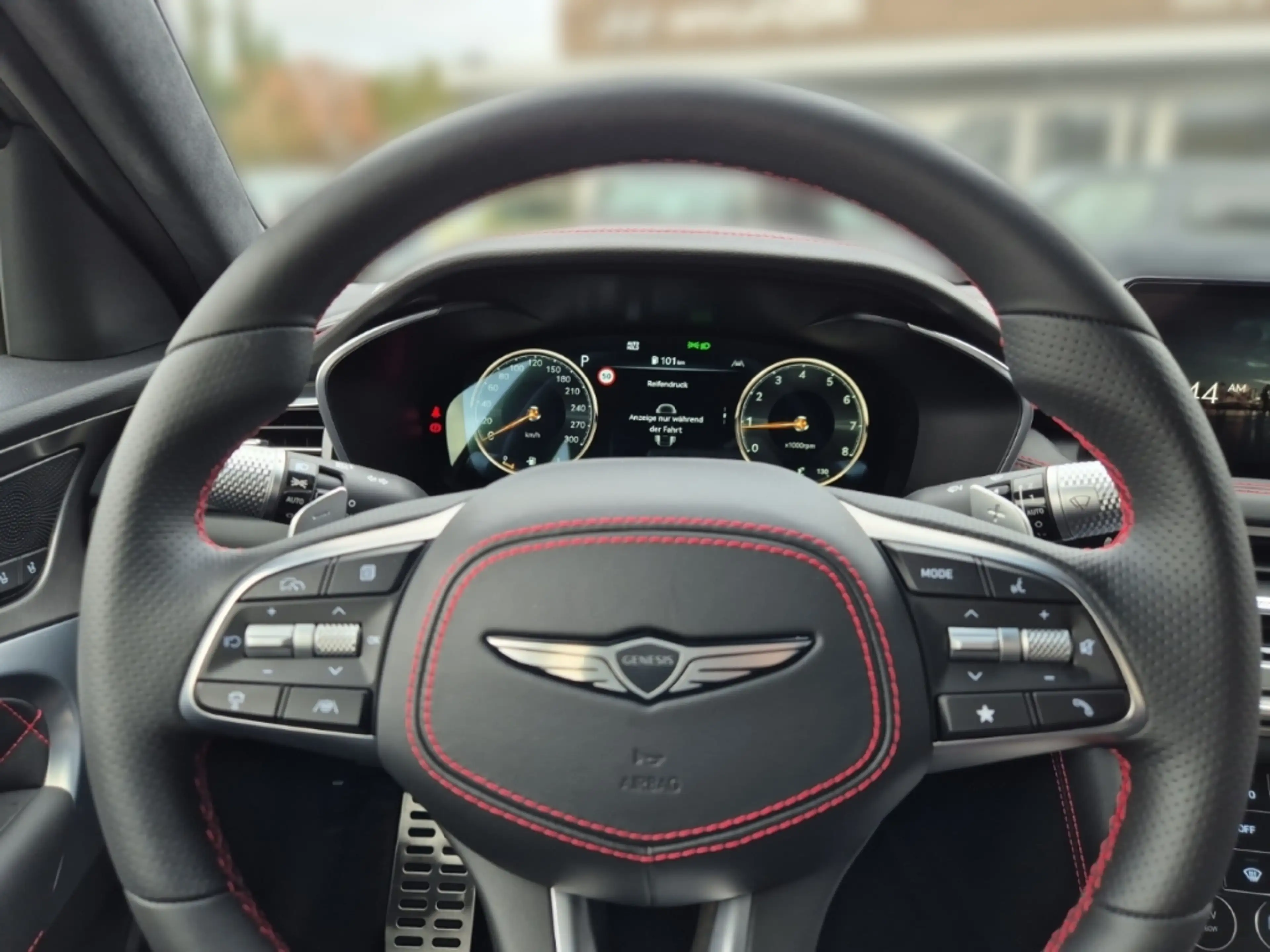 Genesis G70 Sport 4WD — photo 9