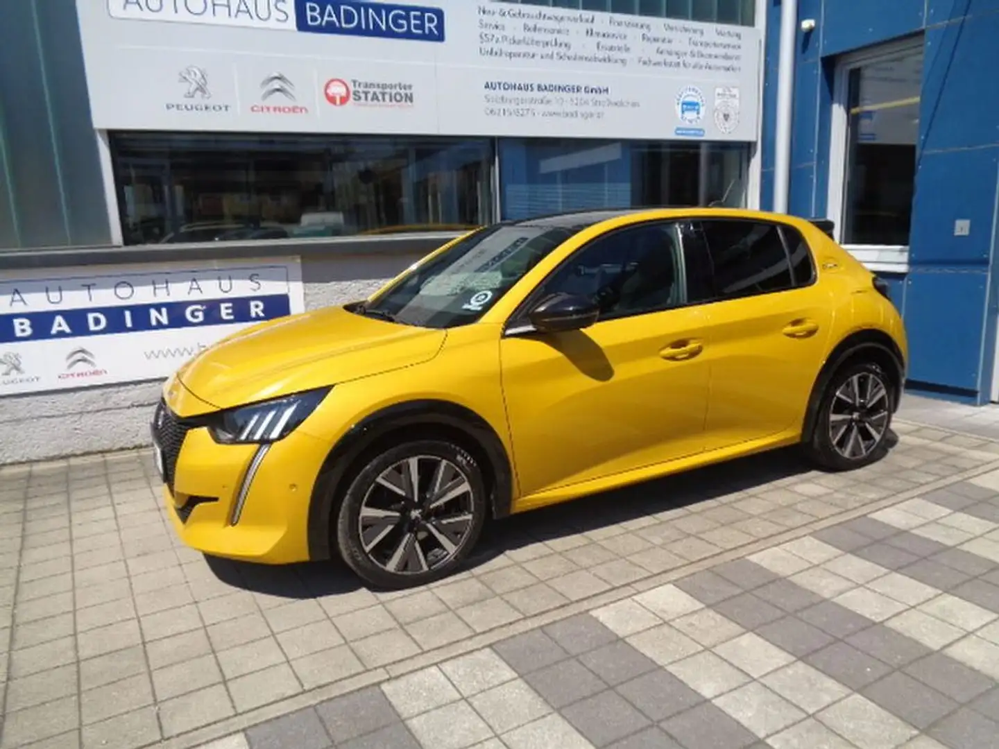 Peugeot 208 GT Line PT100 EAT8  Automatik Gelb - 1