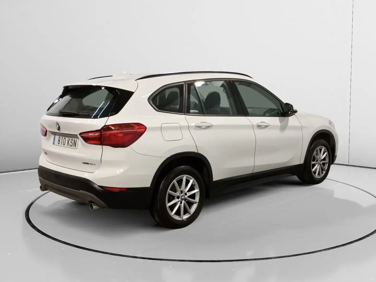 BMW X1 sDrive 18d Blanc - 2