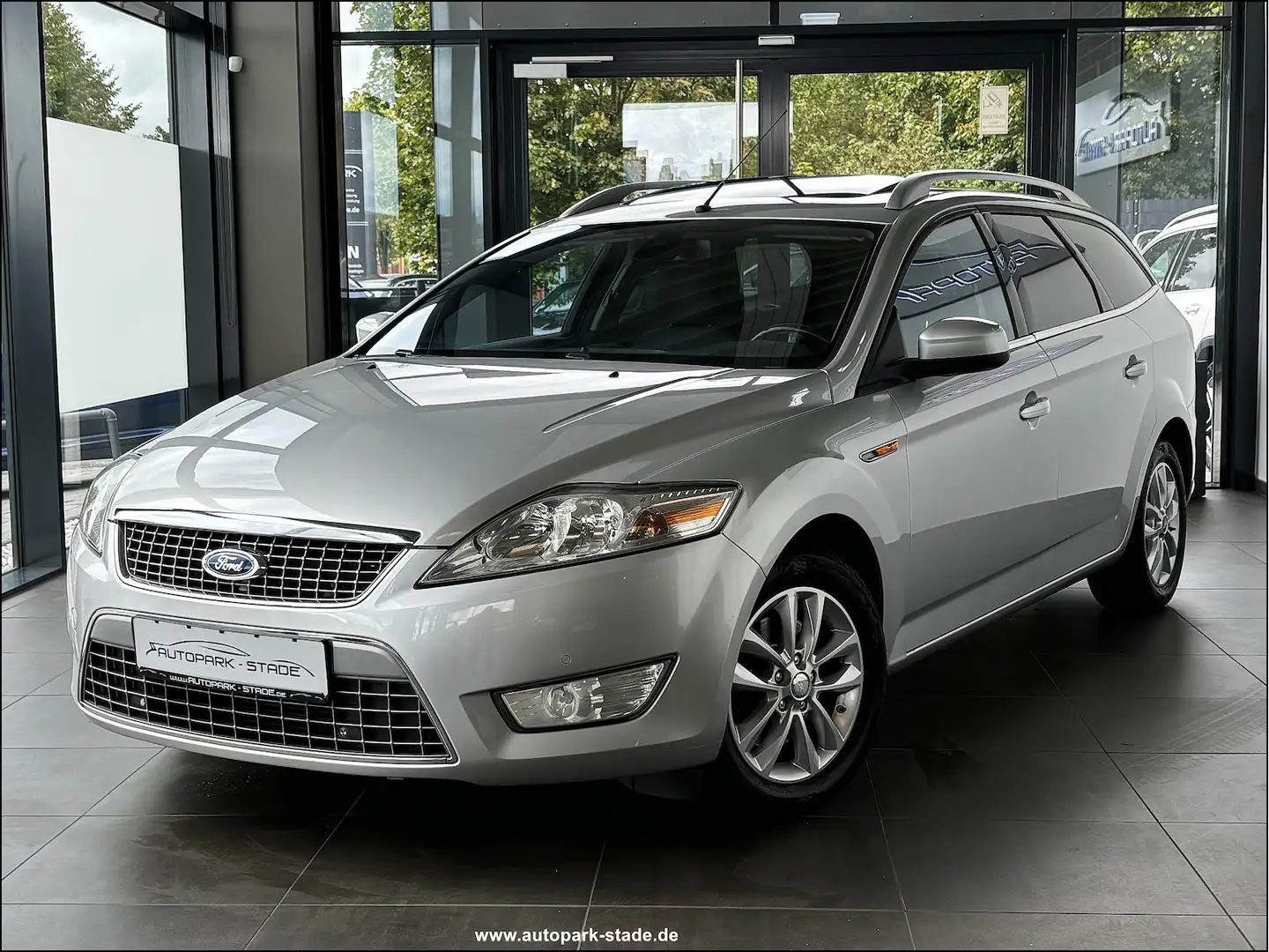 Ford Mondeo 2.0 SCI Aut Temp Stzhzg/belüftung SHD AHK Silber - 2