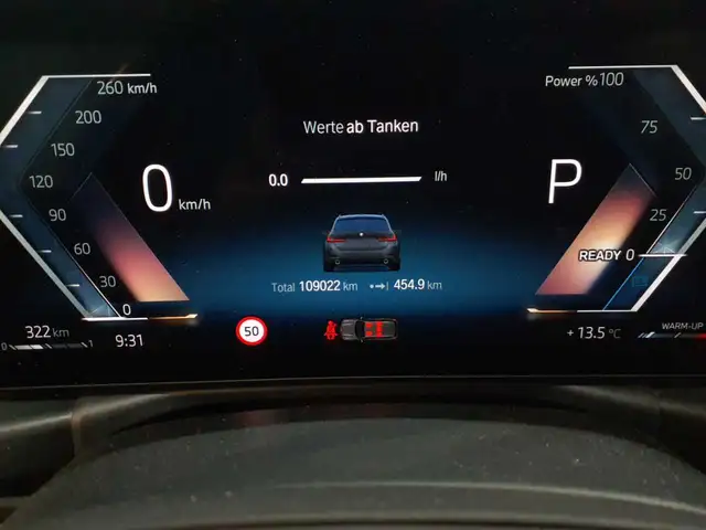 BMW 3 Series view 11